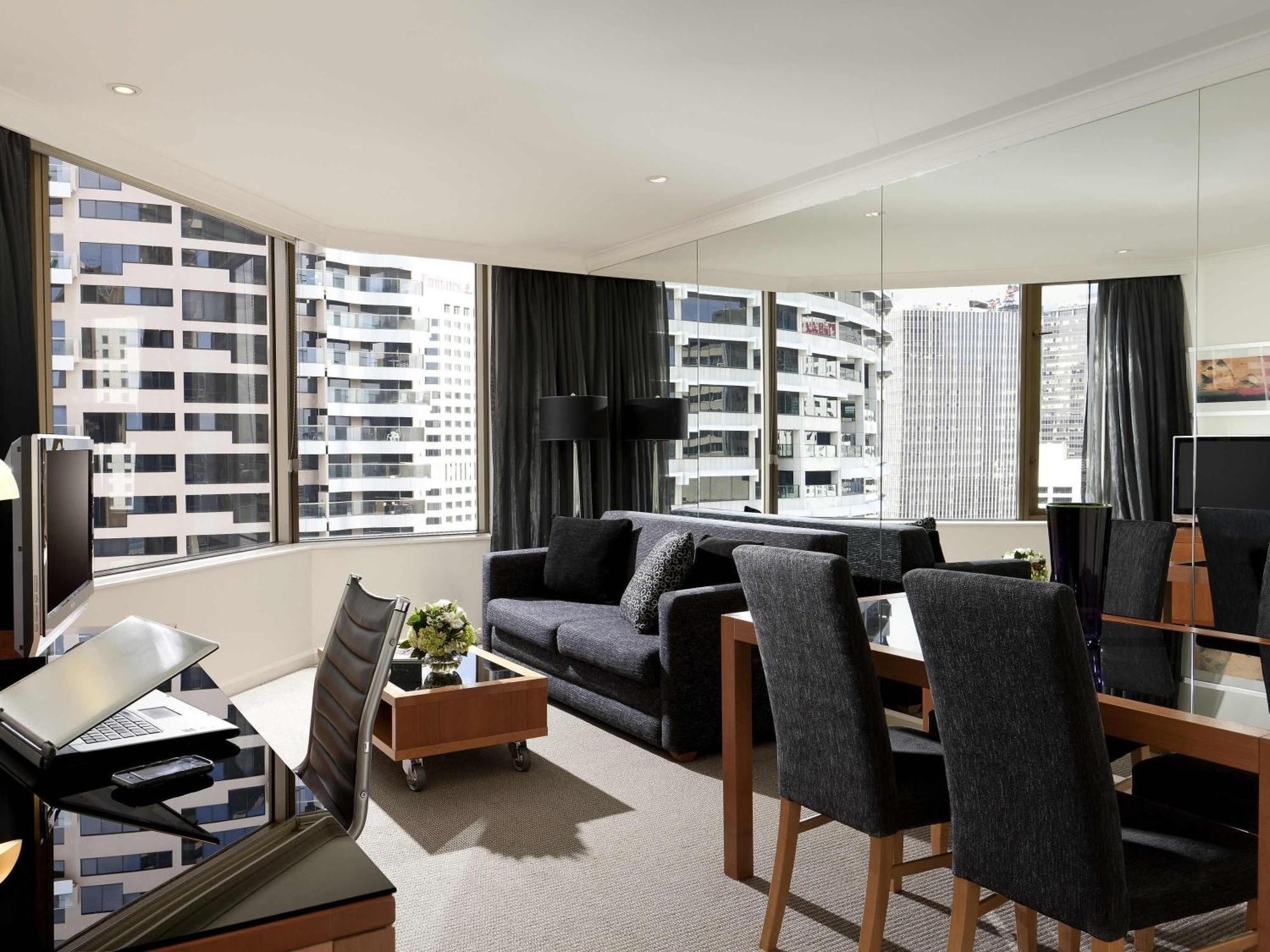 One-Bedroom Apartment City View