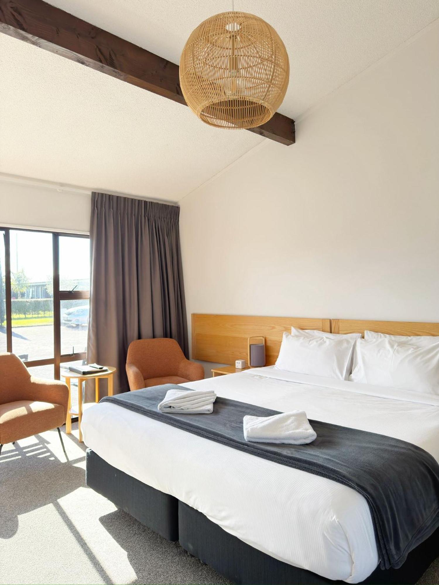 Executive King Studio (With Aircon)