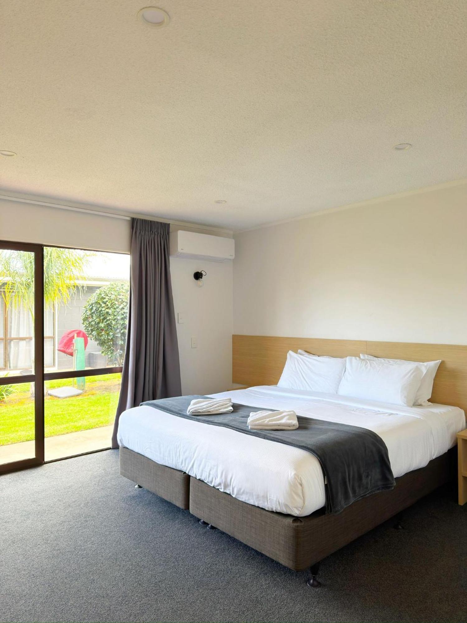 One-Bedroom Apartment (With Aircon)
