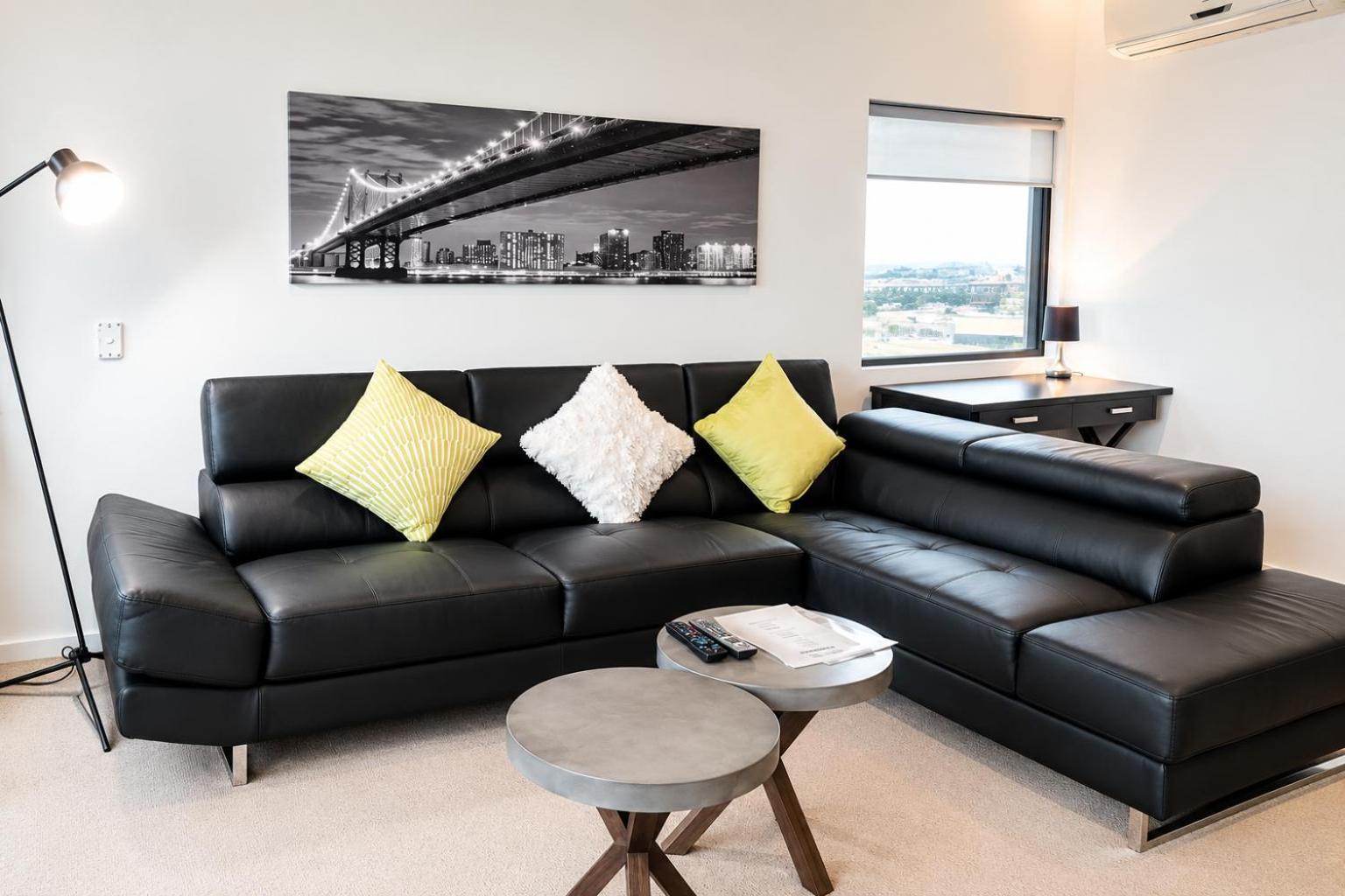 NewQuay Two-Bedroom One Bathroom Apartment