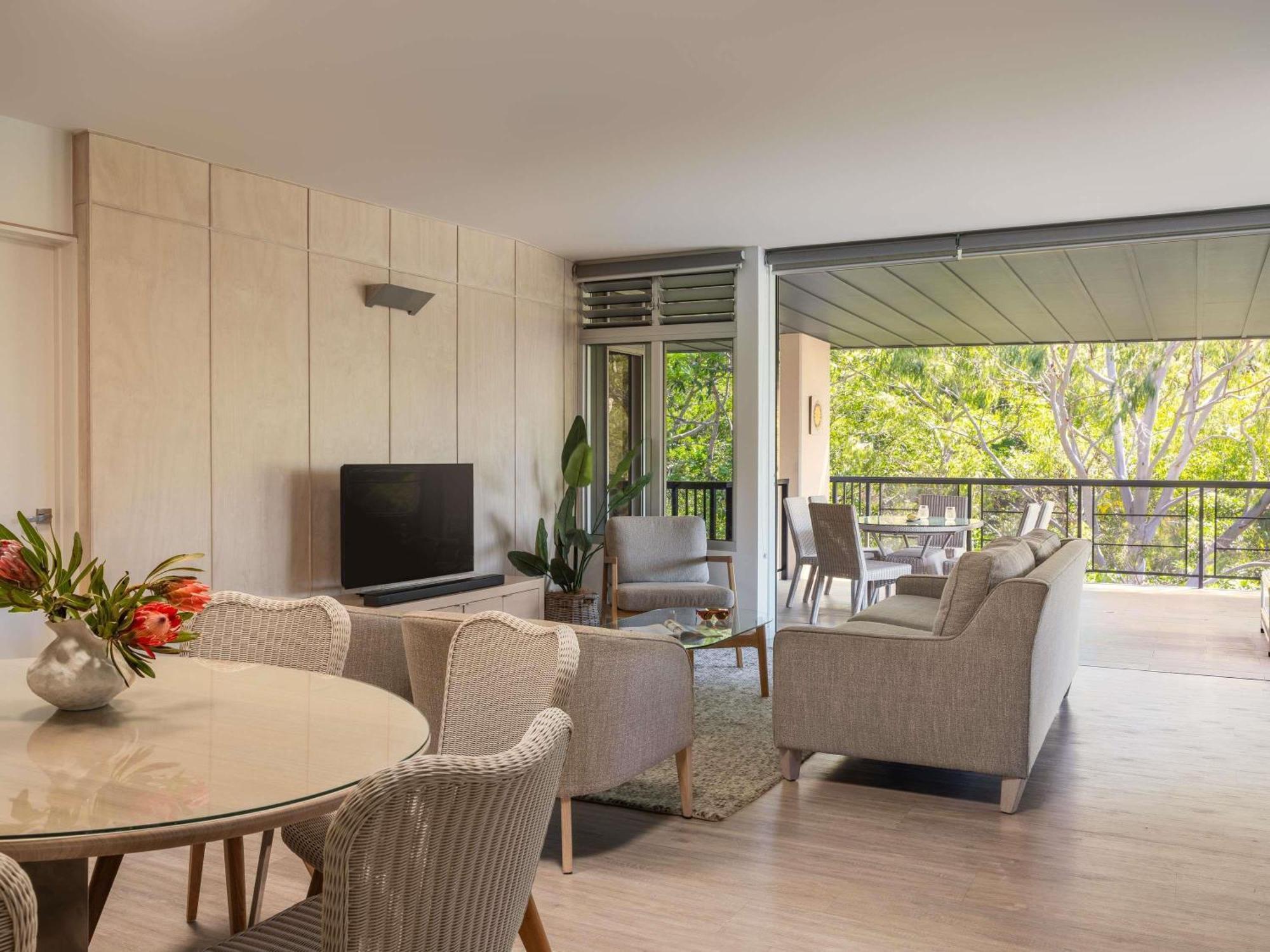 Three-Bedroom Deluxe Apartment