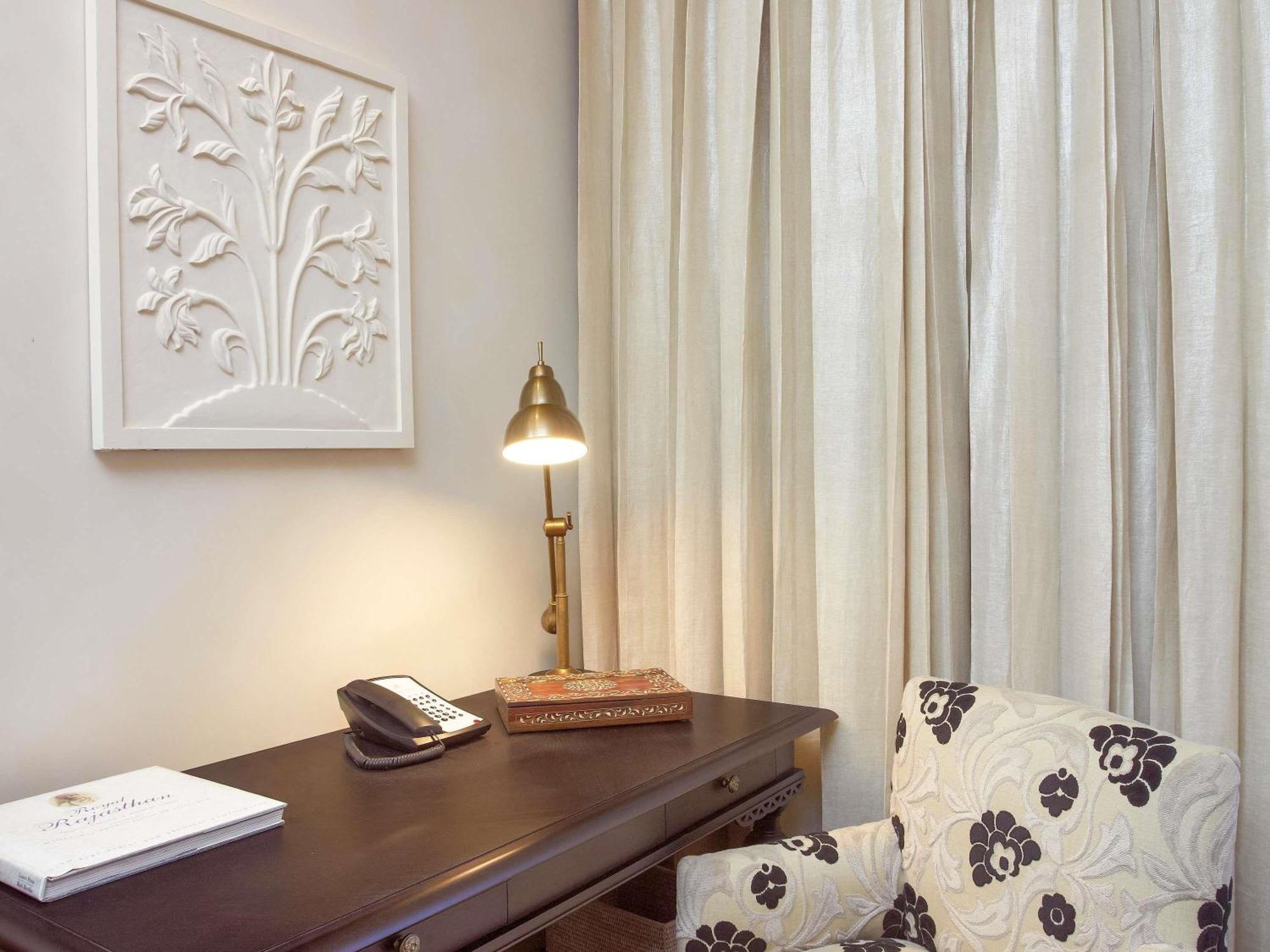 Fairmont King Room Non Smoking 2complimentary craft beers or signature cocktail at Anjum per room per Happy Hours Buy 1 1 at Anjum Bar on Select beverages on Food & Soft Beverage Laundry Set couple at ZarinINR
