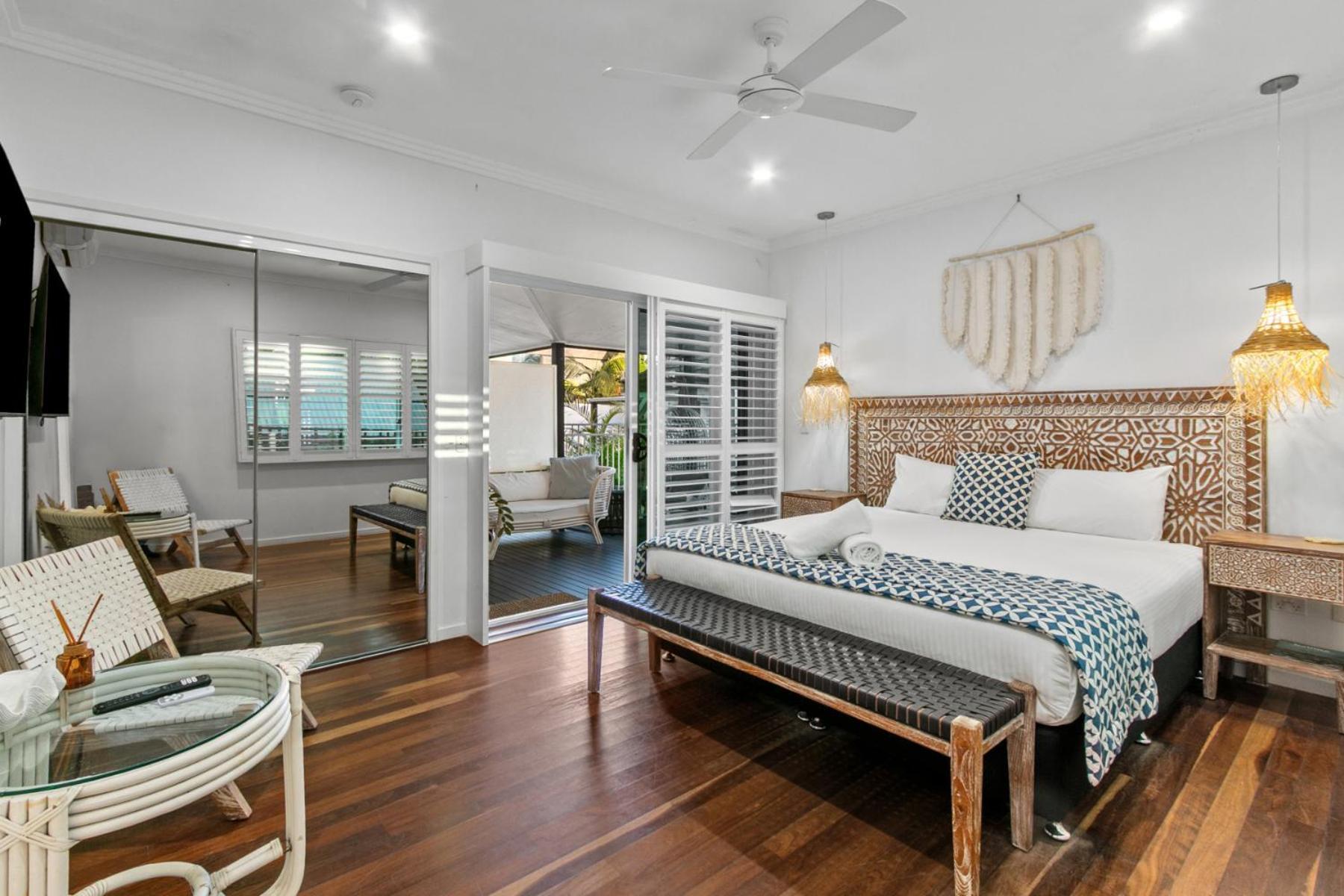 Deluxe King Room