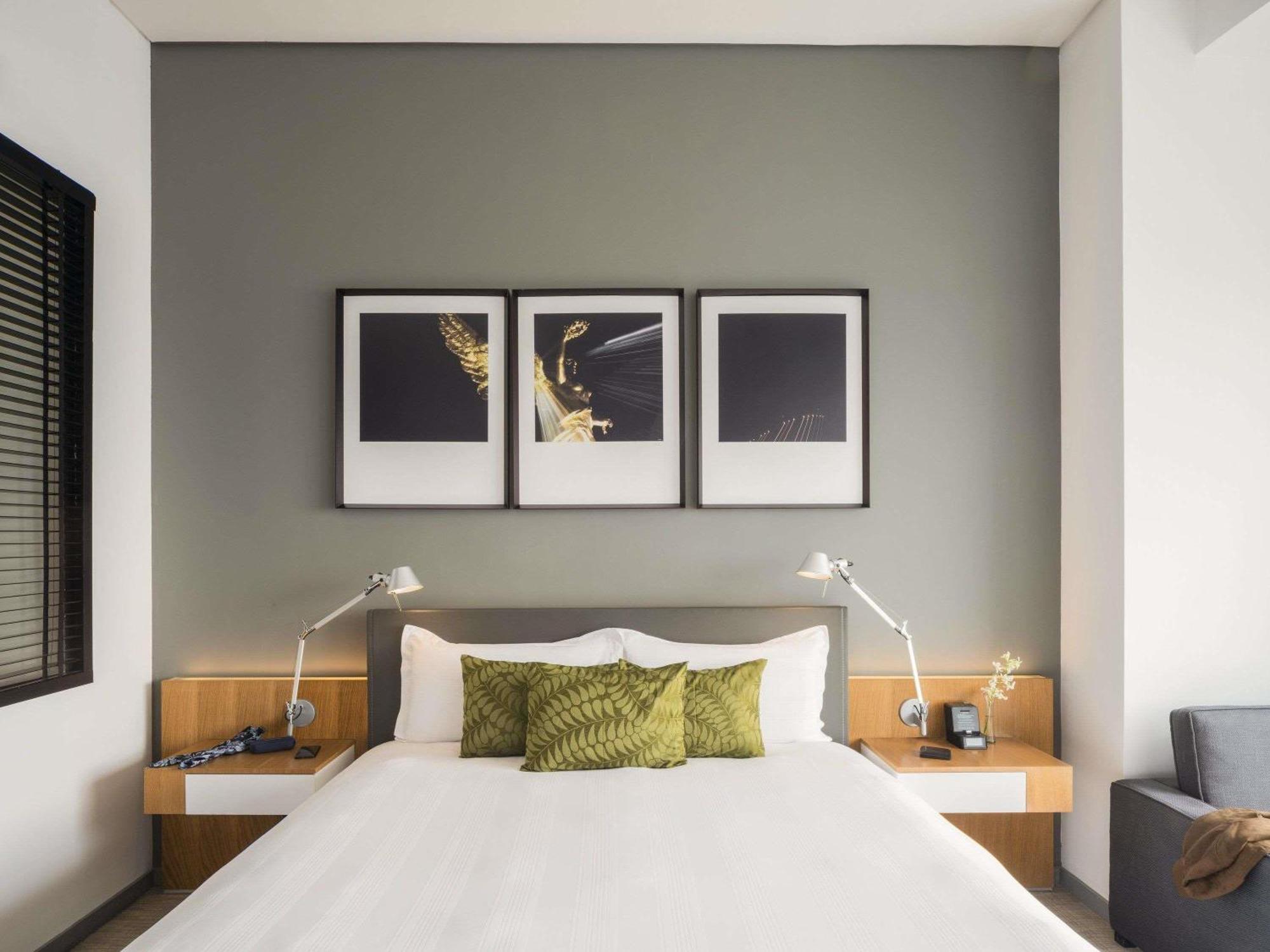 Classic Room One King Bed View