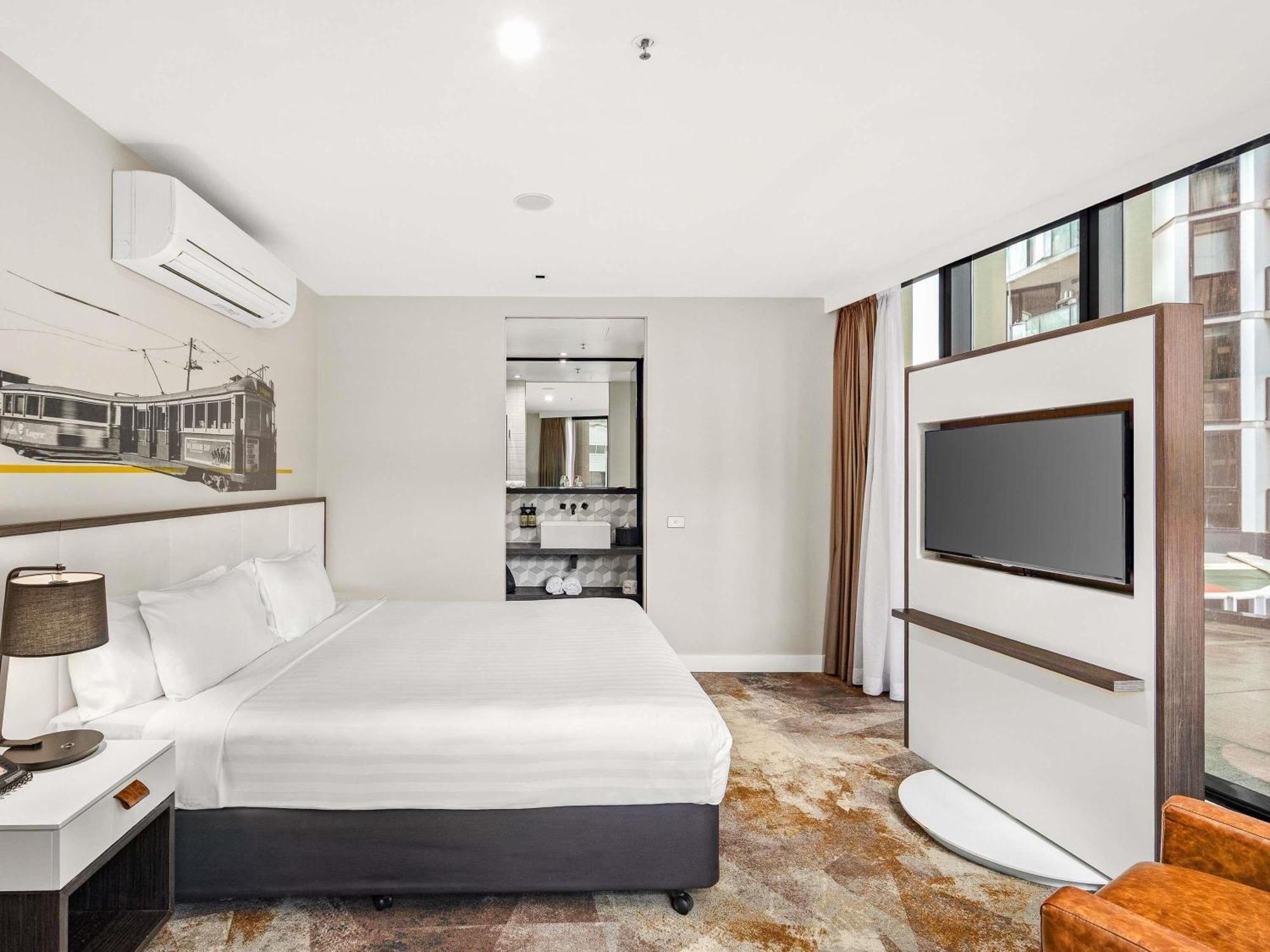 Peppers King Room