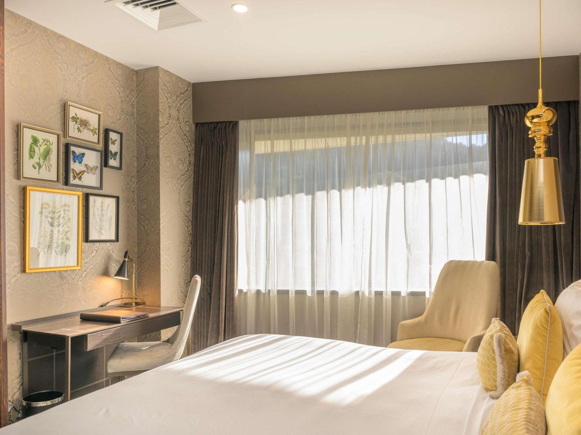 Executive Room Club Access
