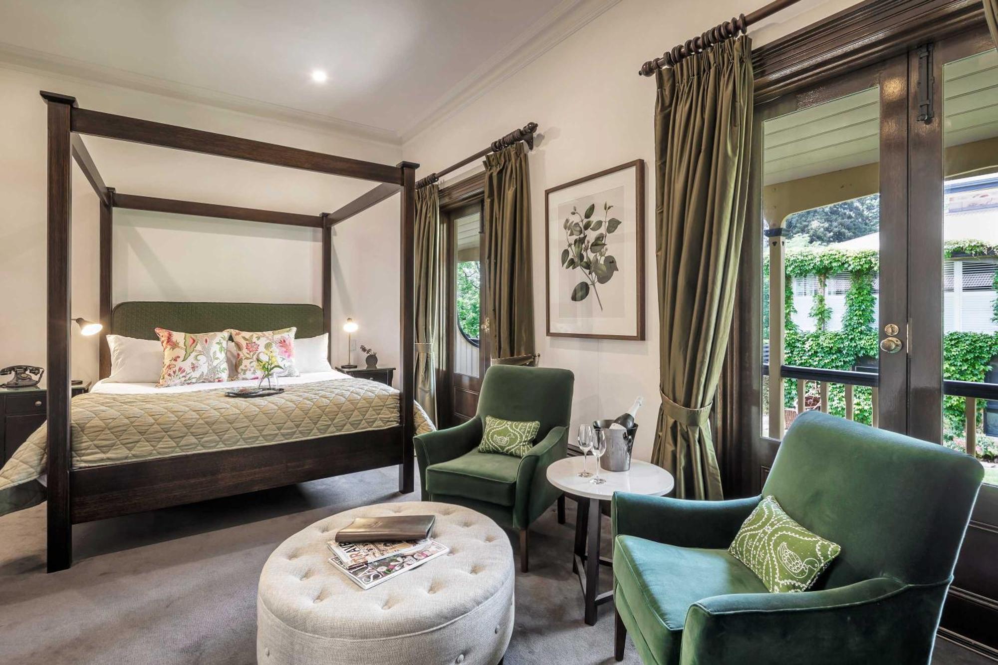 Superior King Room Piccadilly Garden Room