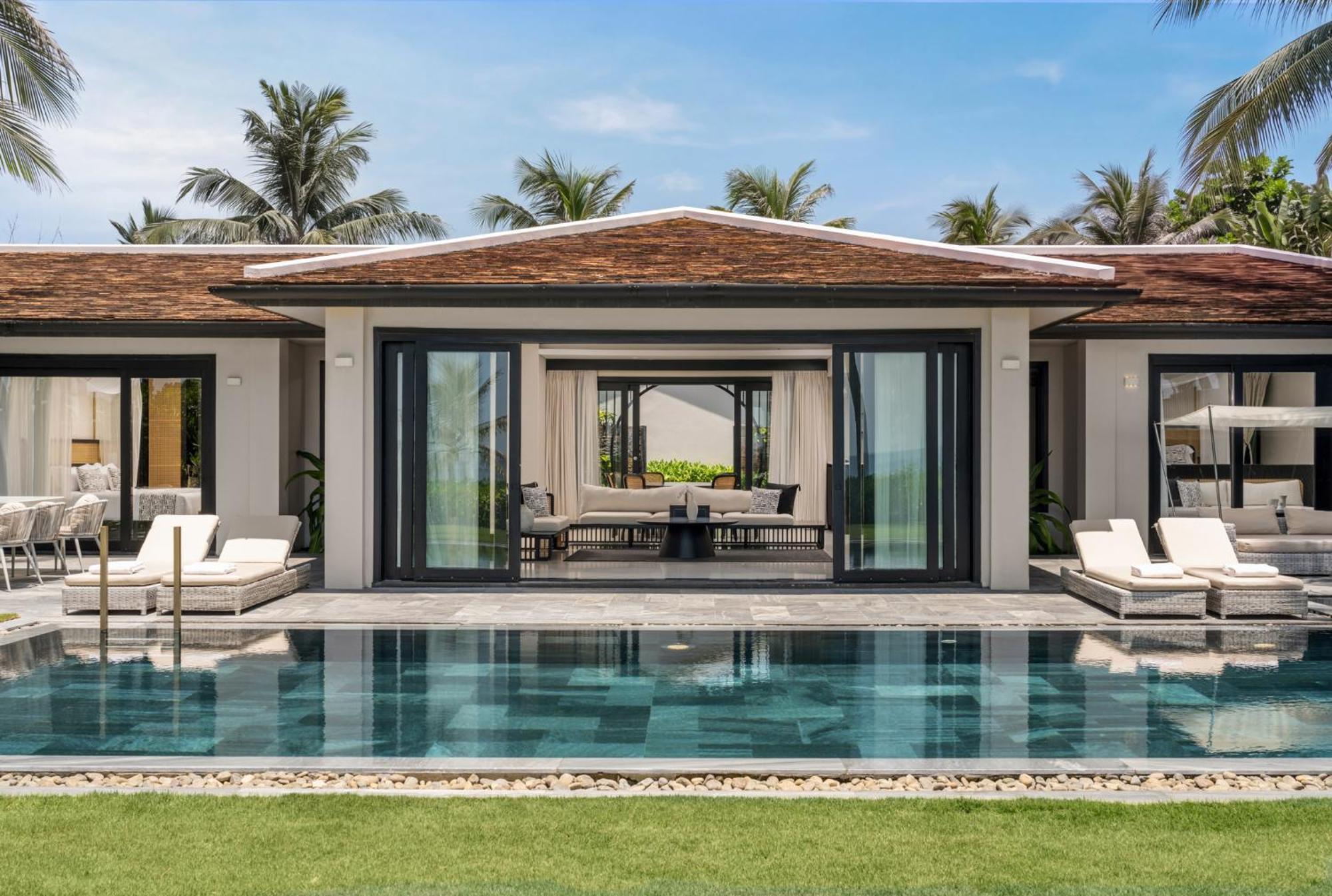 Three-Bedroom Villa Private Pool Ocean Front Spa Inclusive