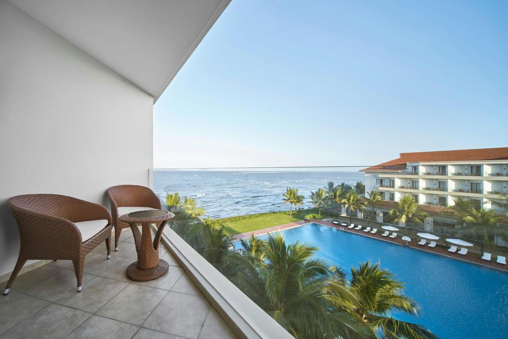 Deluxe Twin Room Ocean View Balcony