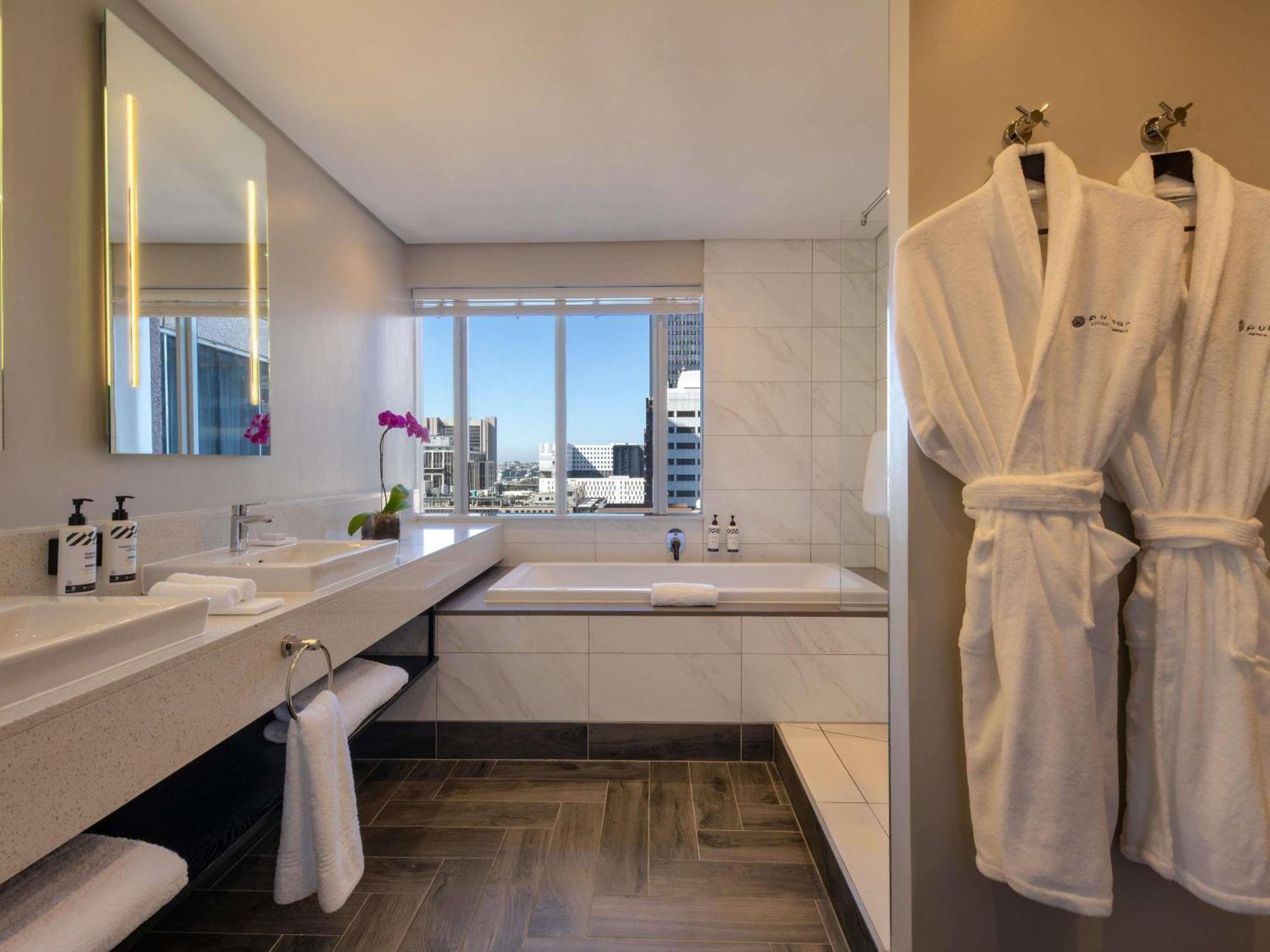 Executive King Room