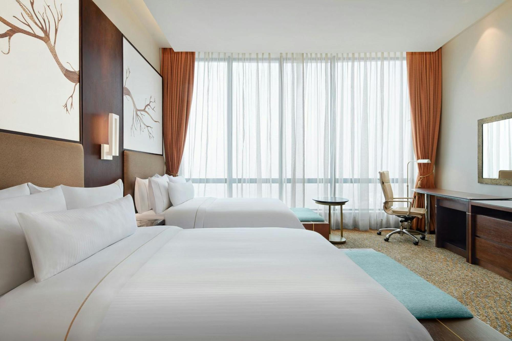 Deluxe Twin Room Bathtub INR 1200 Hotel Credit per F&B & Happy Hours 1 1 IMFL 4 pm to 8 pm at 31 or 32