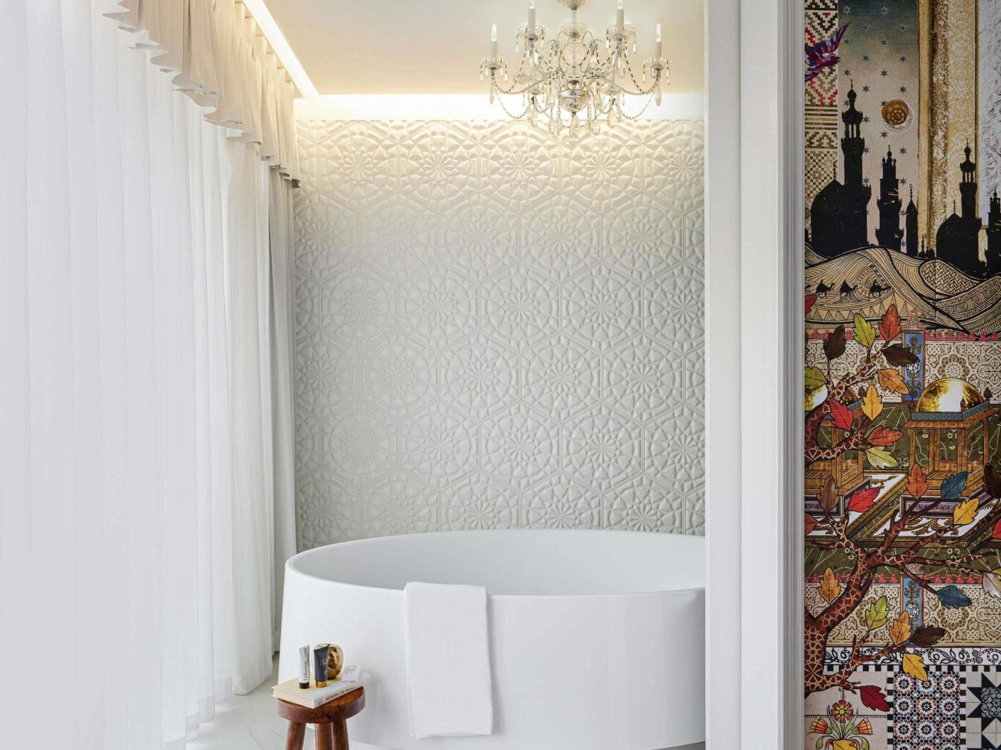 Signature Room – Twin 2 Queen Beds