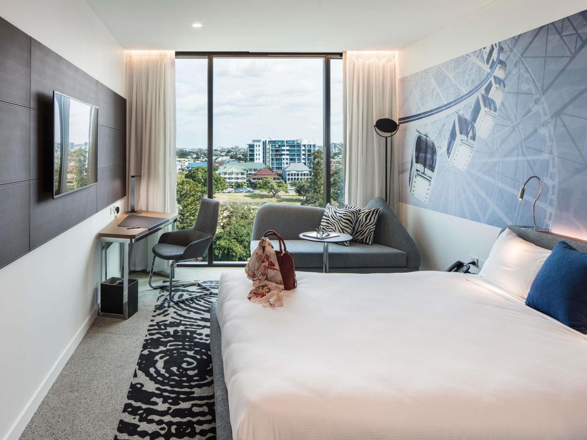 Premier King 'N' Room Park View