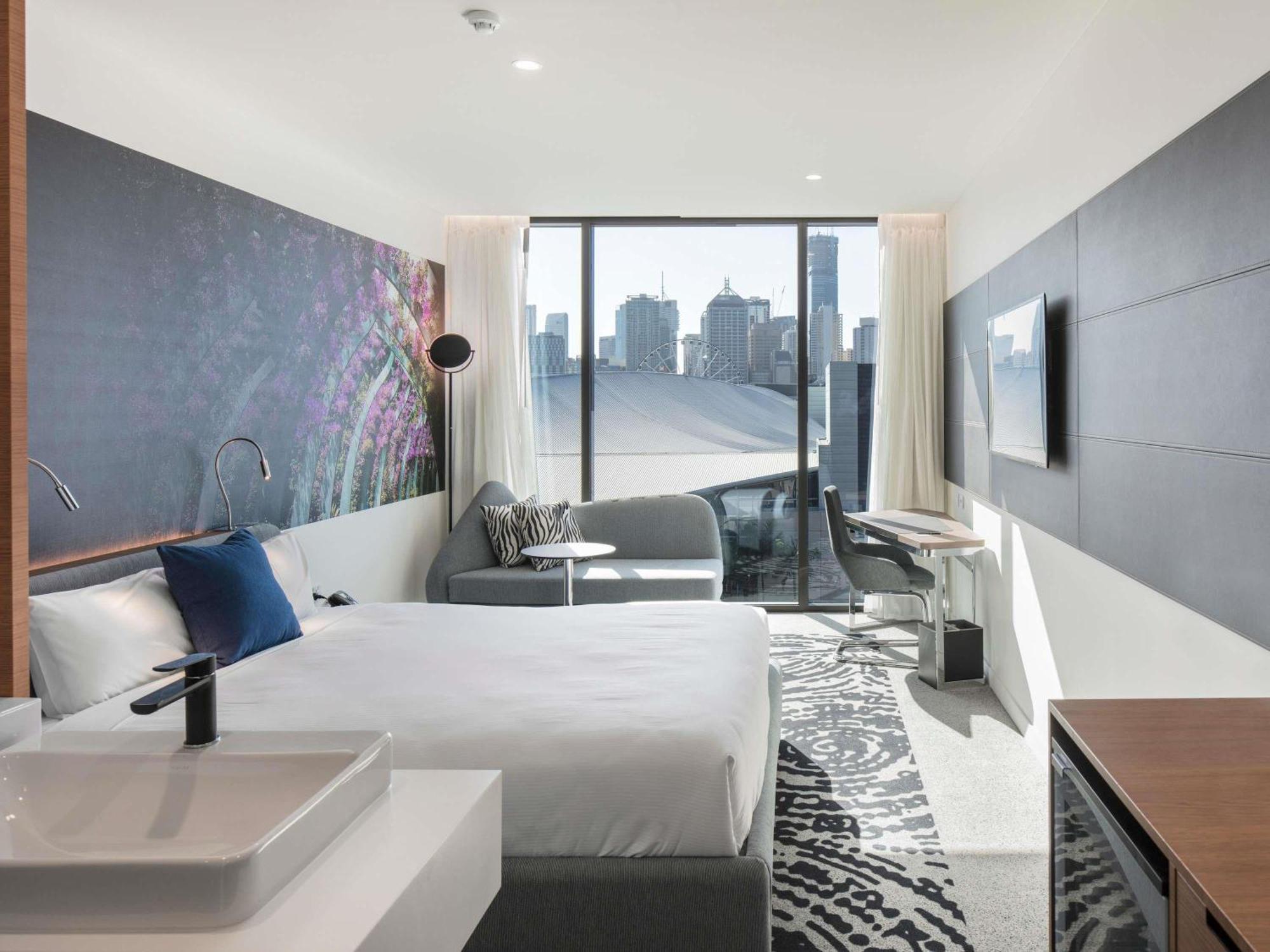 Standard King 'N' Room