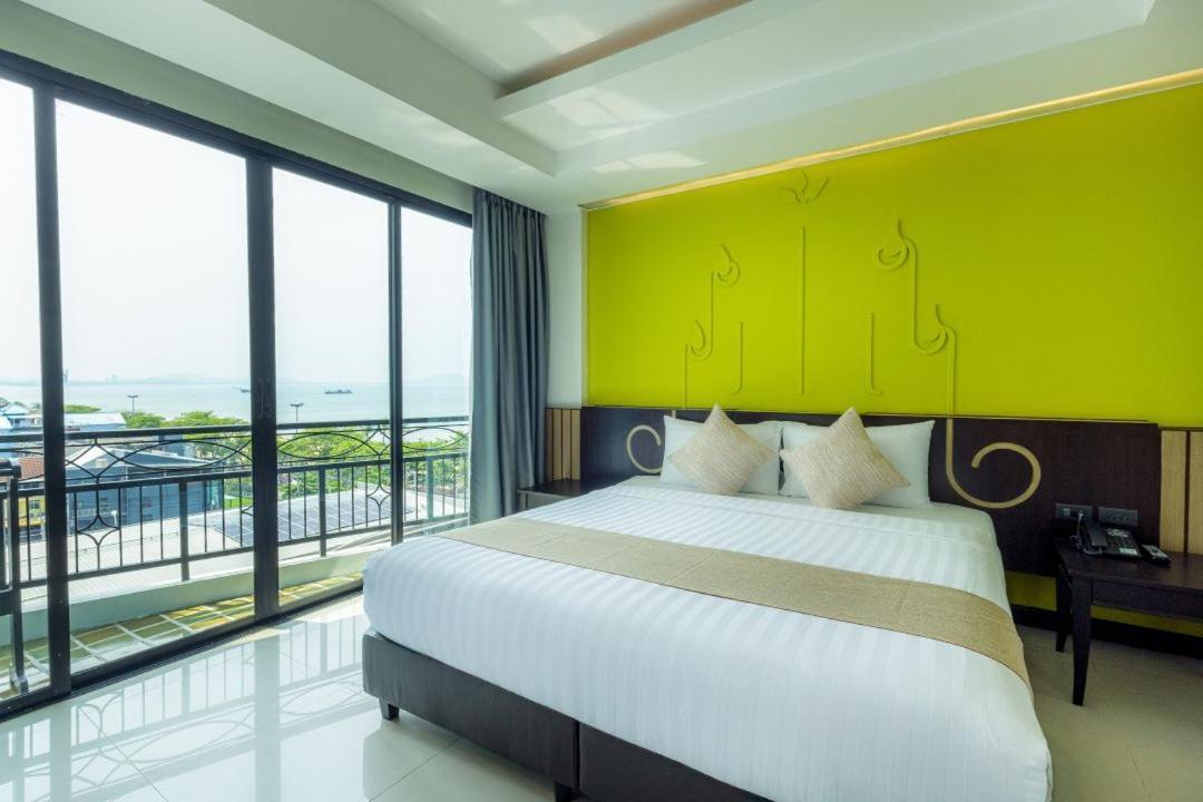 Deluxe Double Room Side Sea View