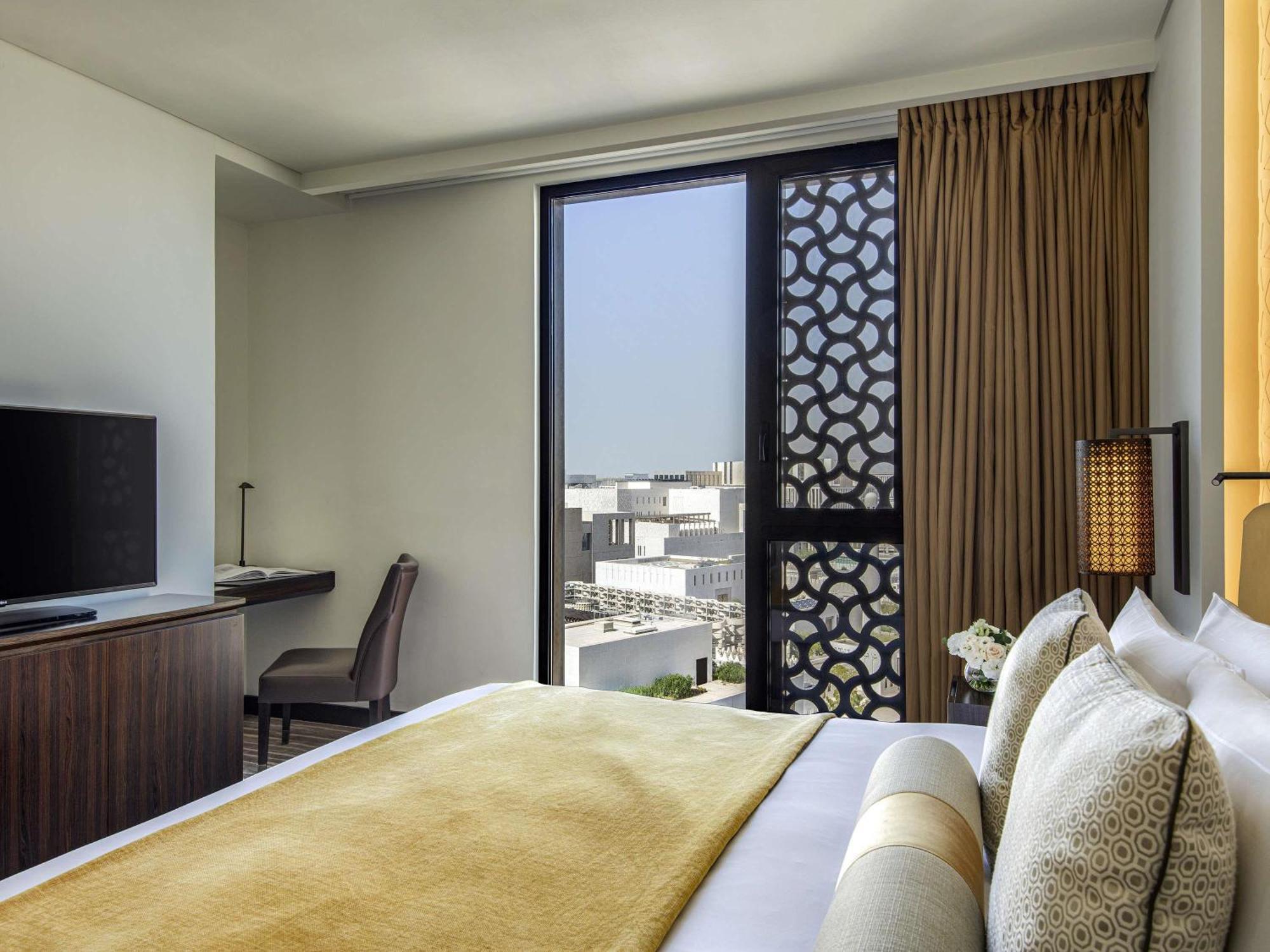 One-Bedroom Deluxe King Suite