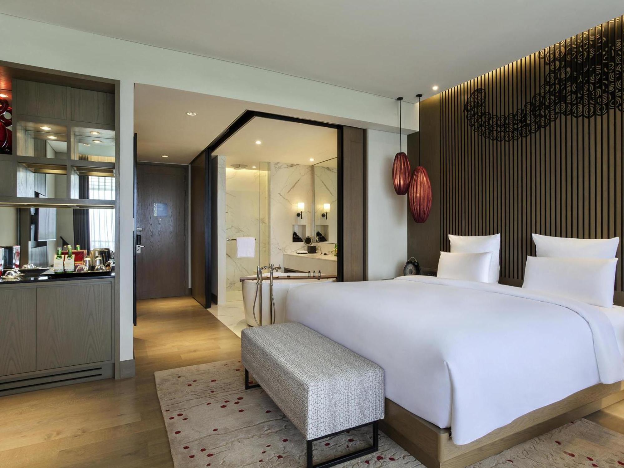 Executive King Room