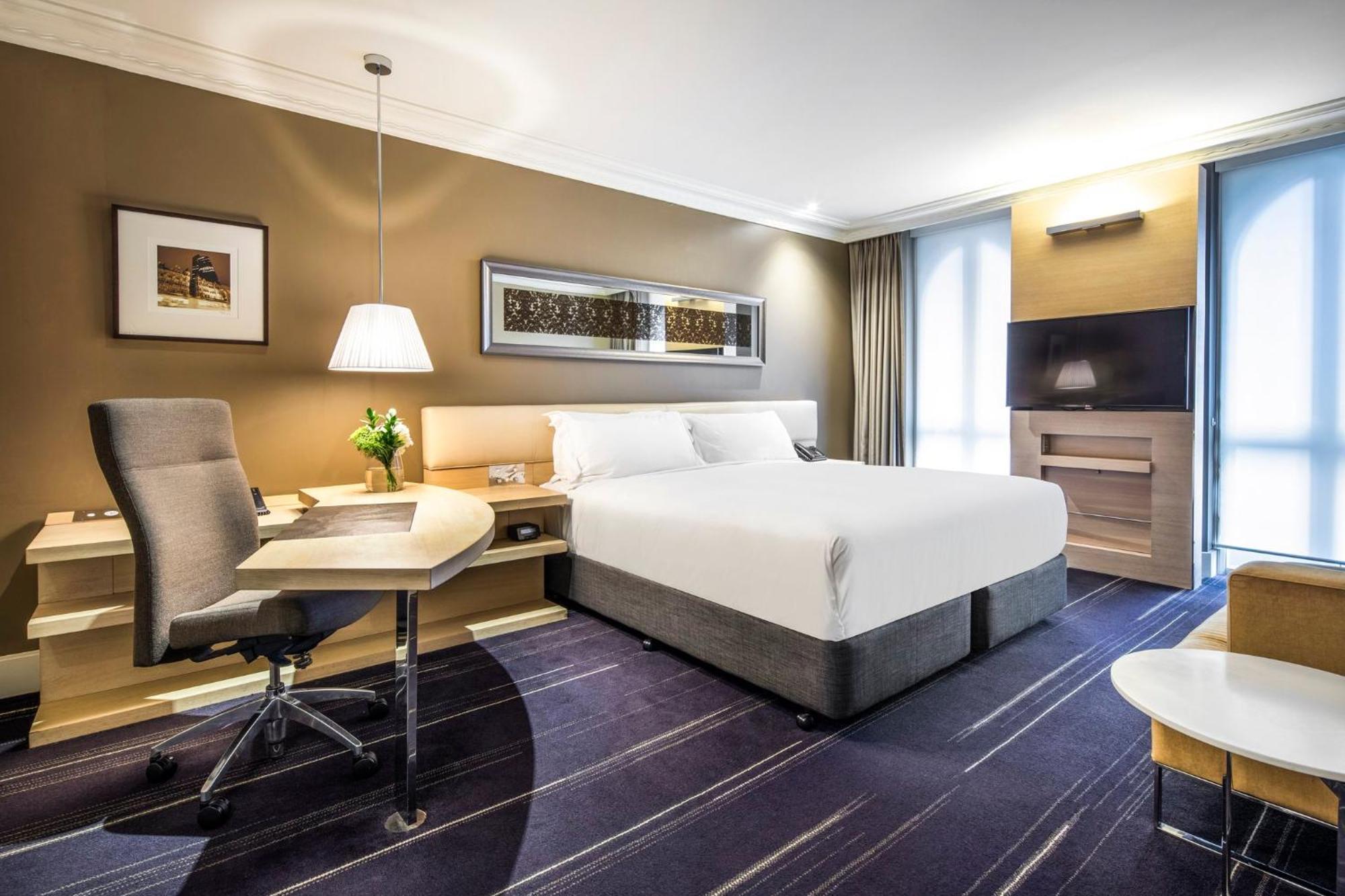 Classic King Room City View