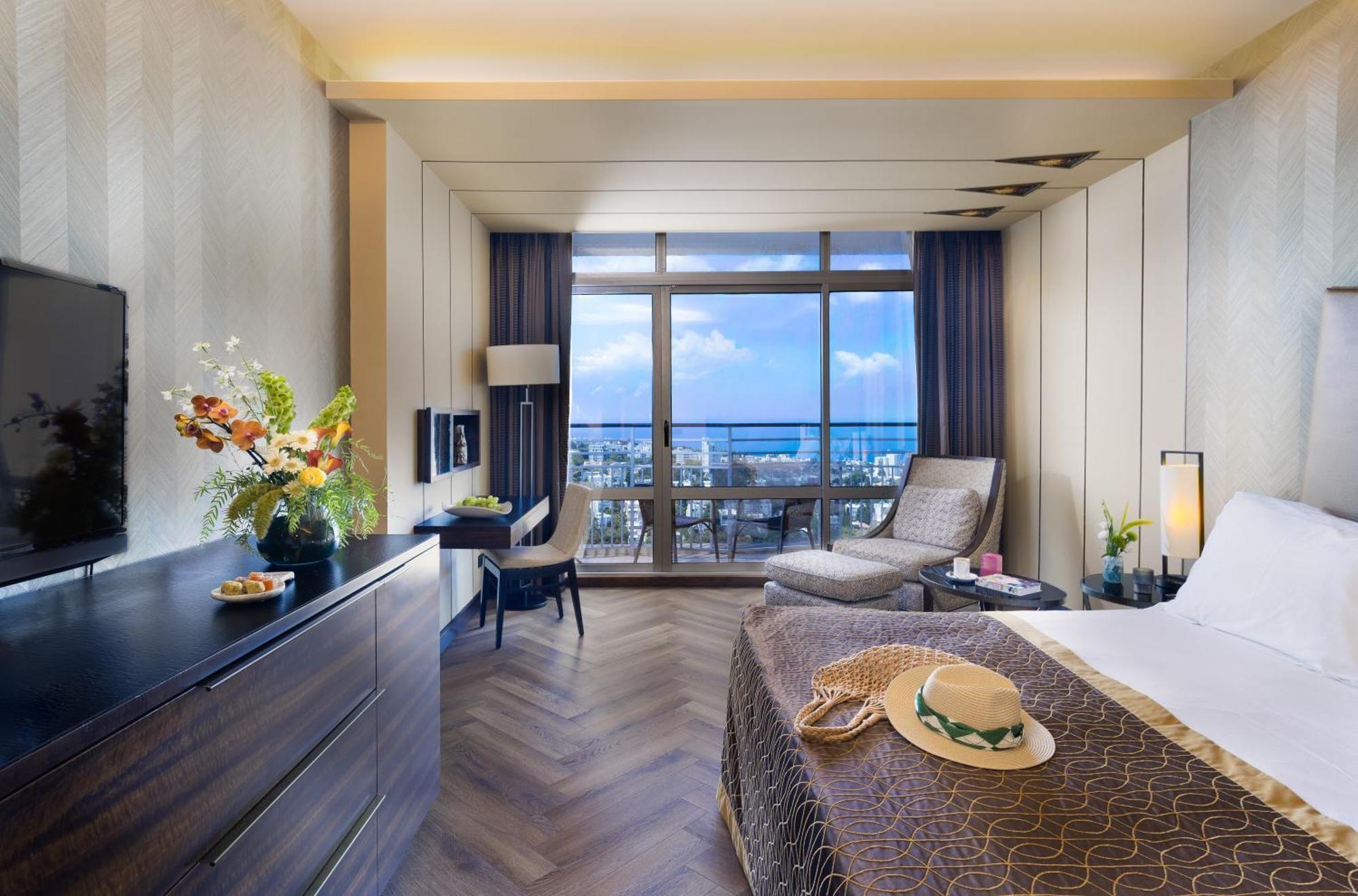 Executive Carmel & Sea View