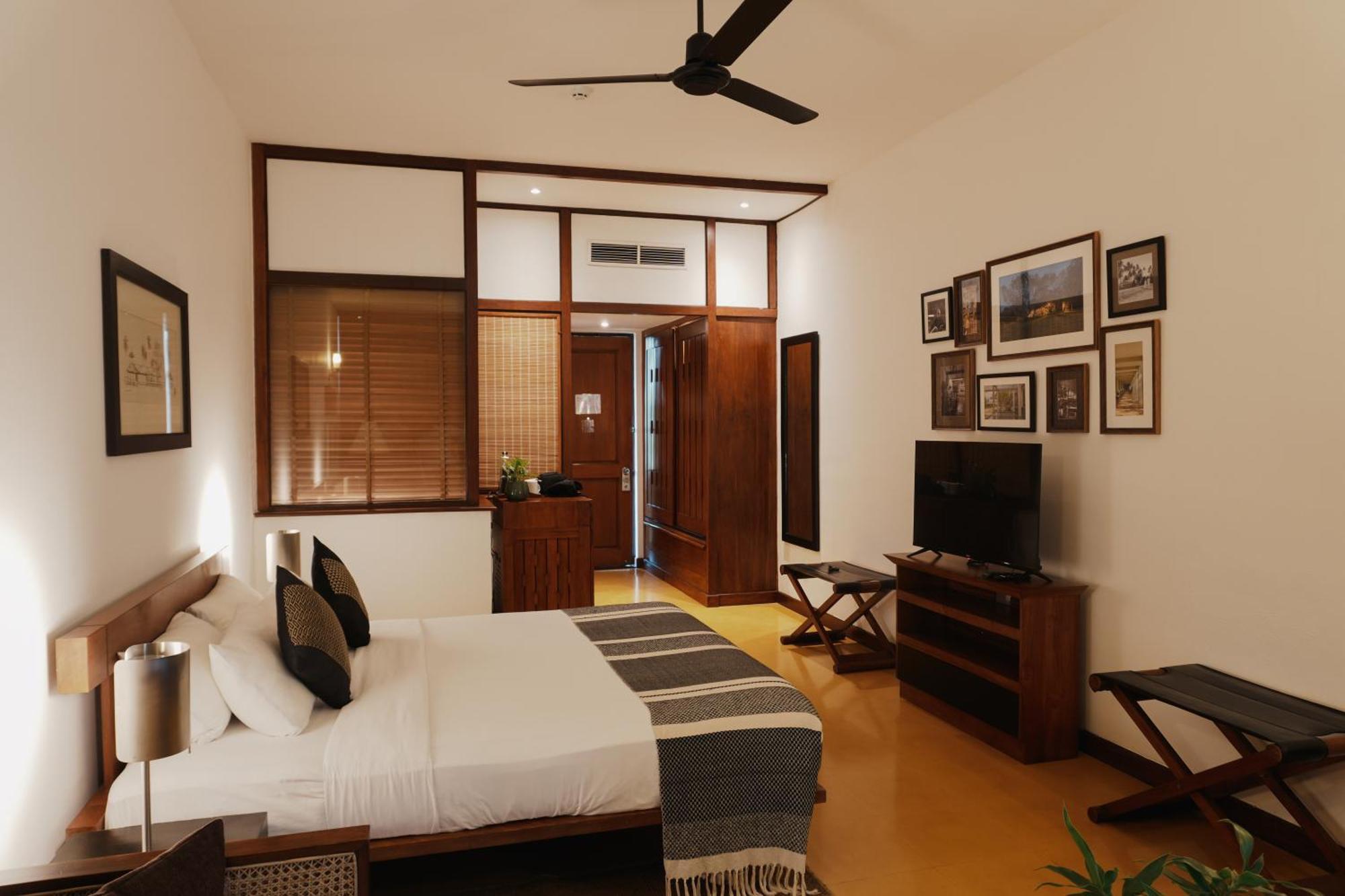 Deluxe Room Sea View – on Food Beverages