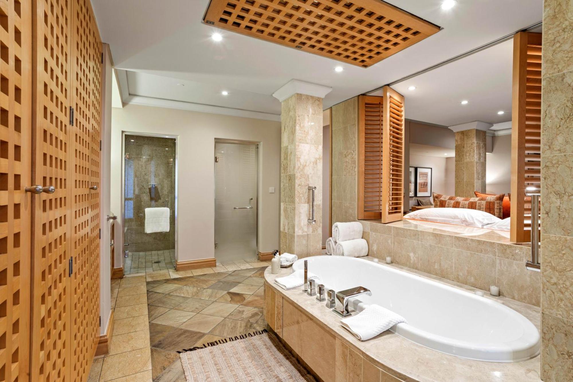 Luxury Suite