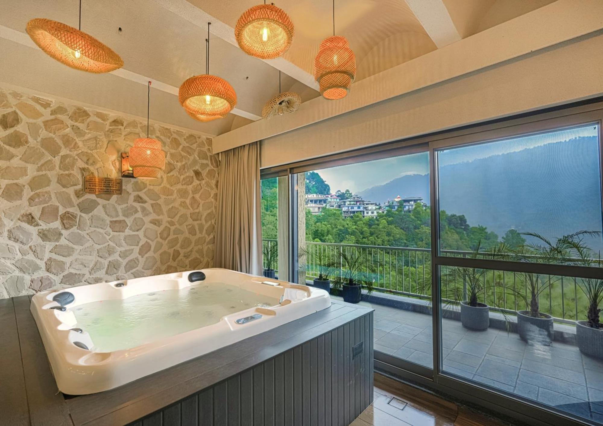 Suite Hot Tub