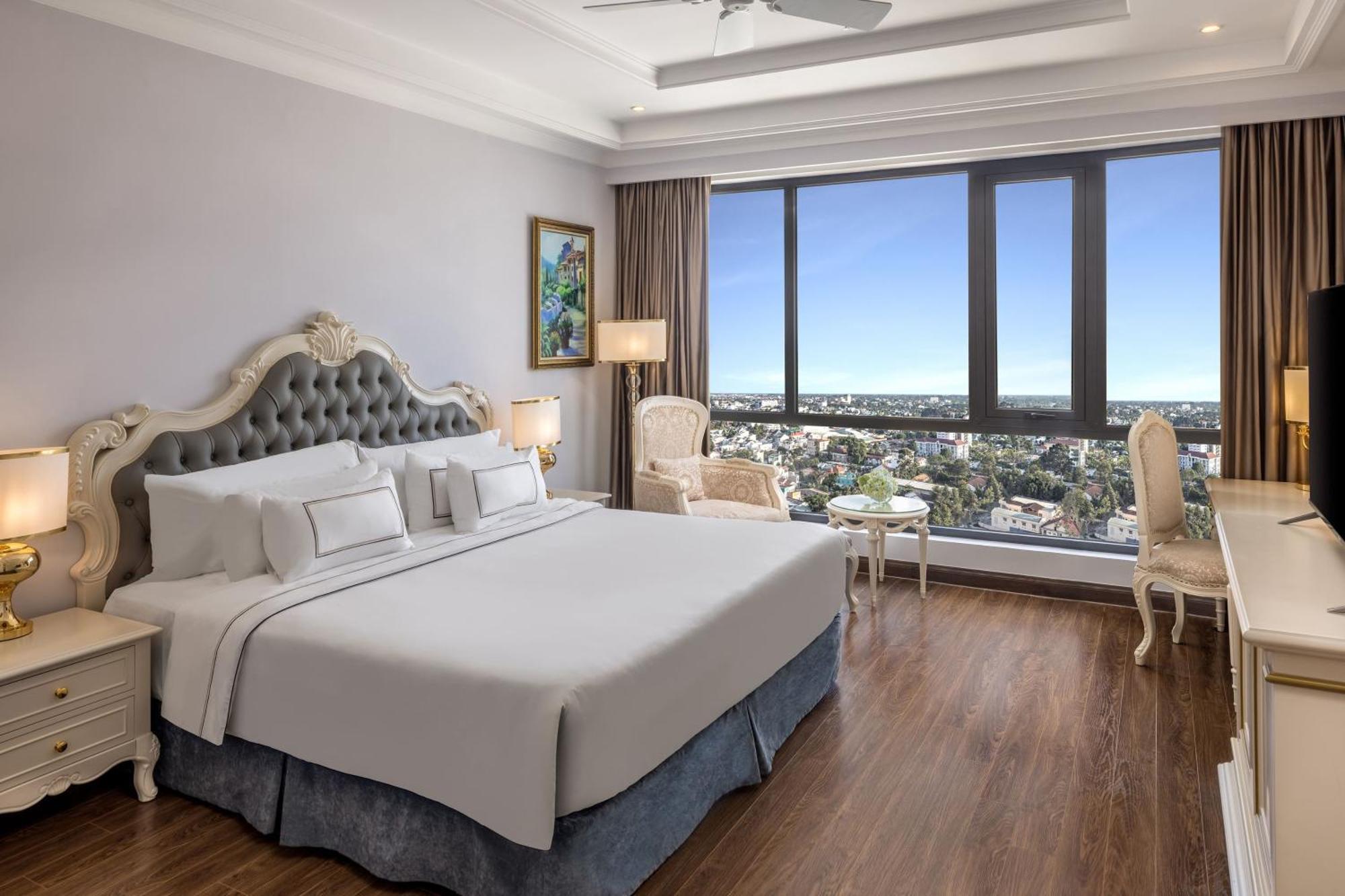 Deluxe Room City View