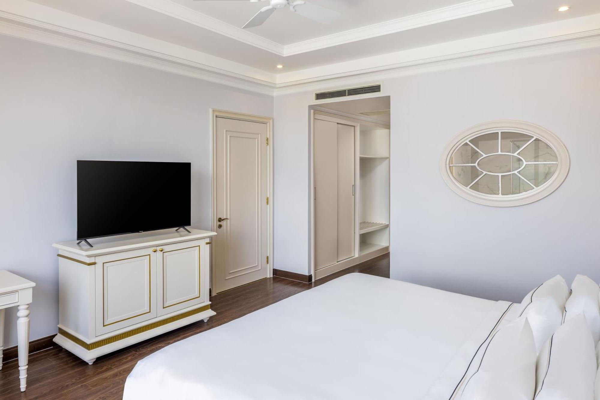 Two-Bedroom Premium Room Mountain View