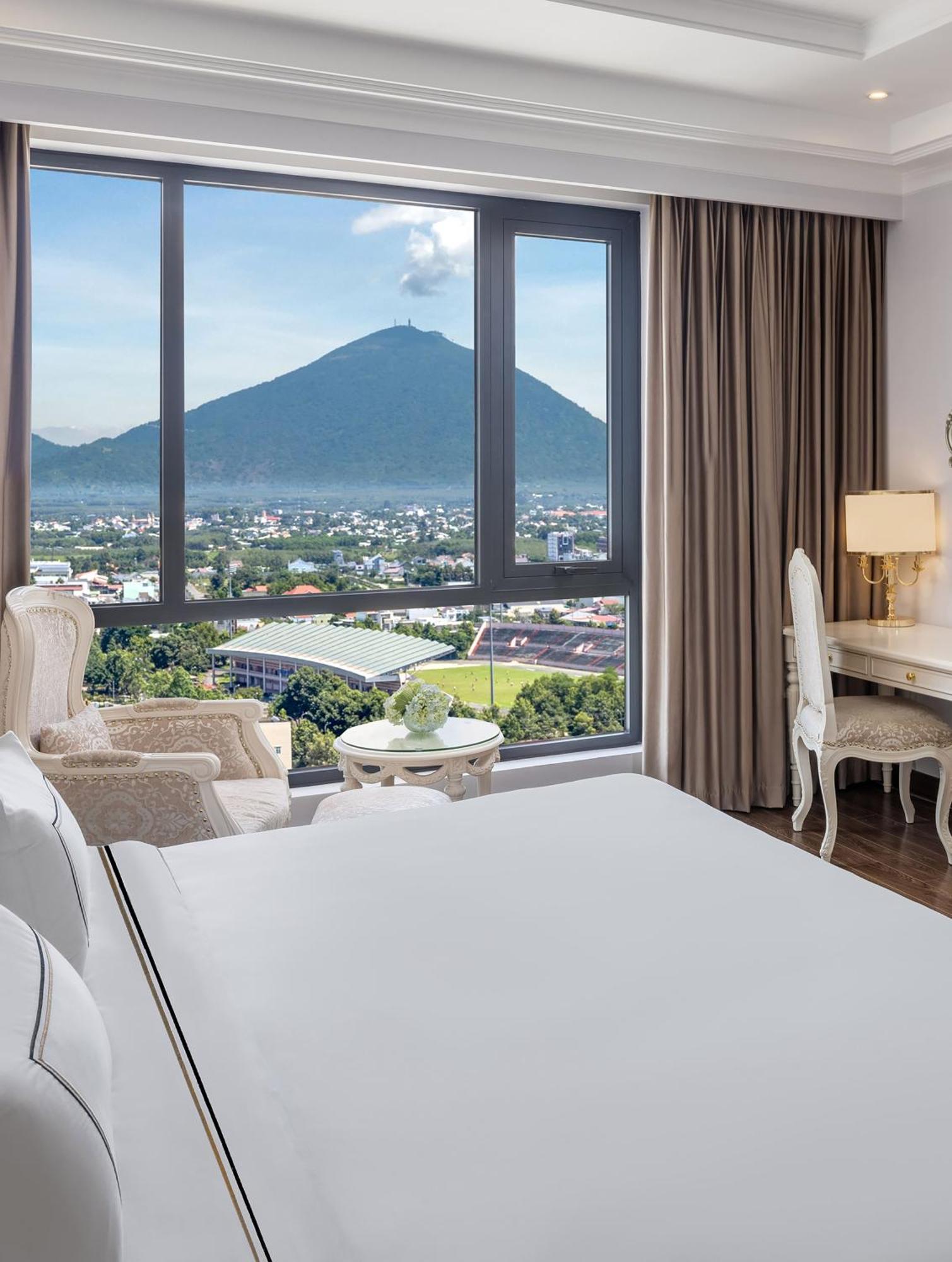 Premium Room Mountain View