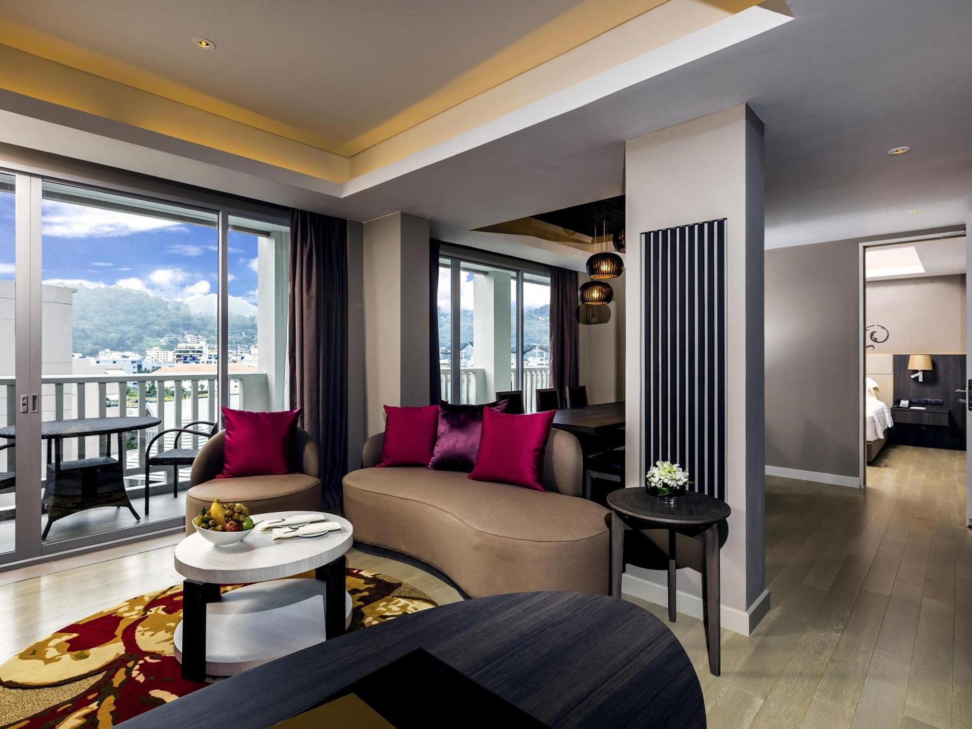 Deluxe King Suite