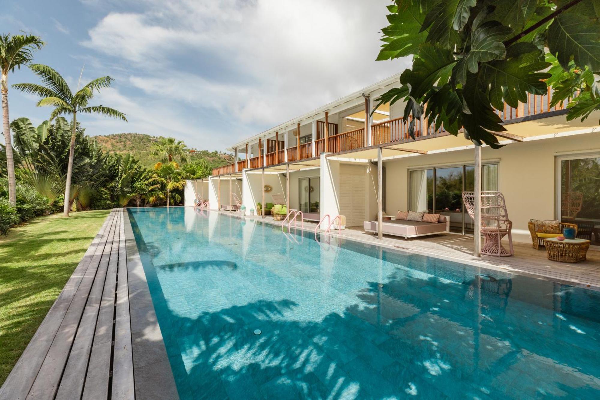 Suite Pool View