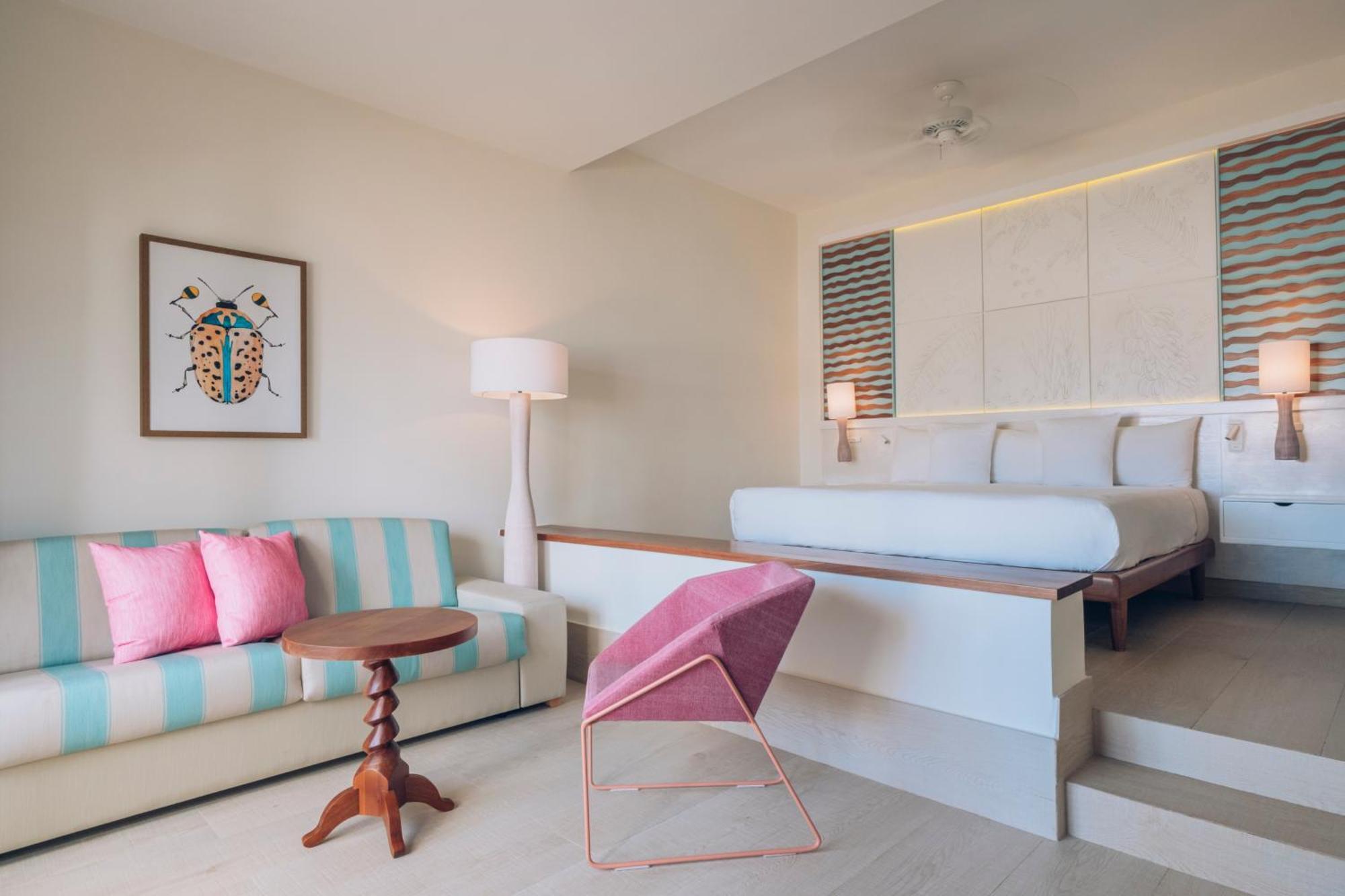 Junior Suite Pool Access
