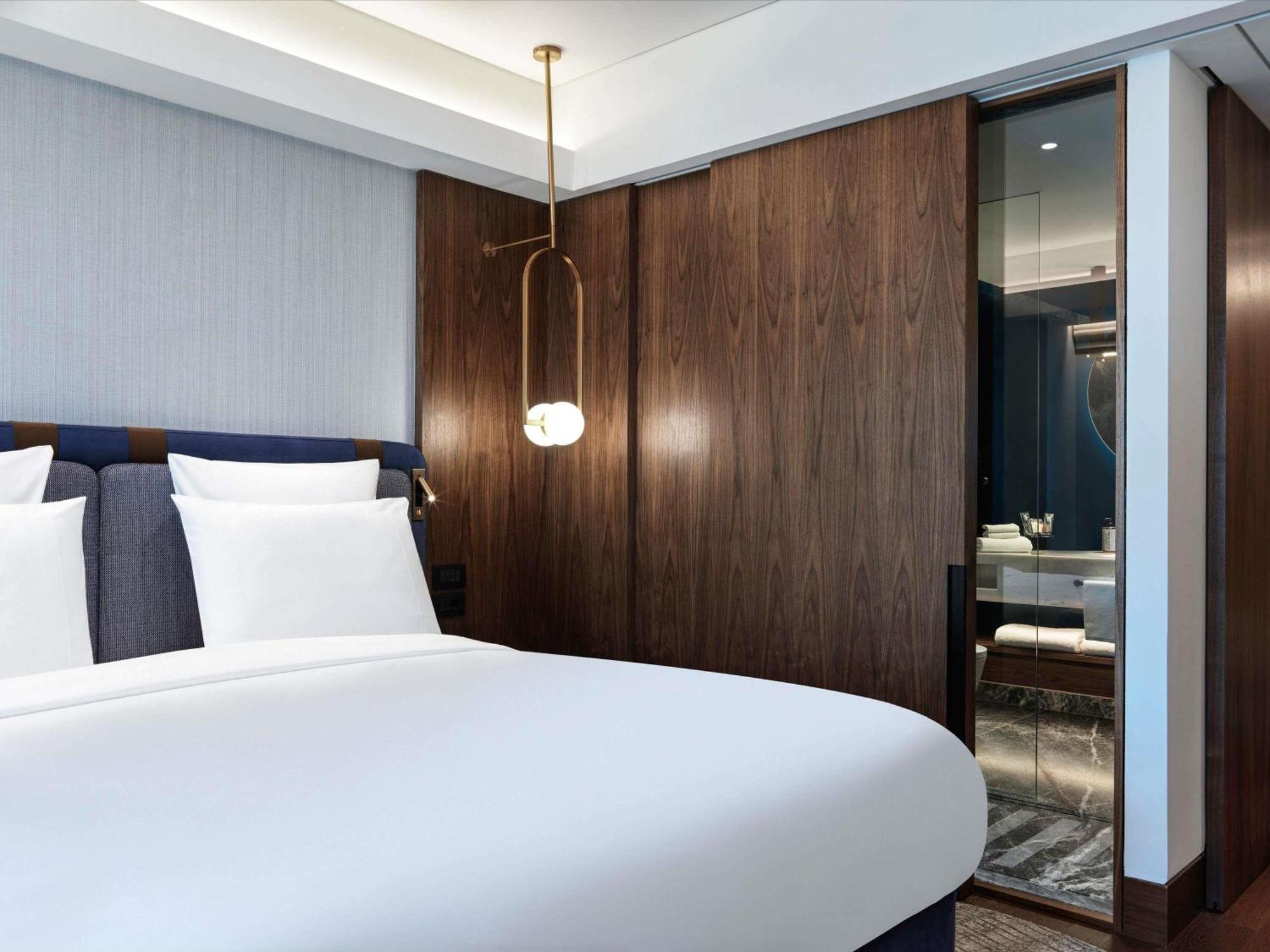 Superior Room with One King Bed or Twin Beds