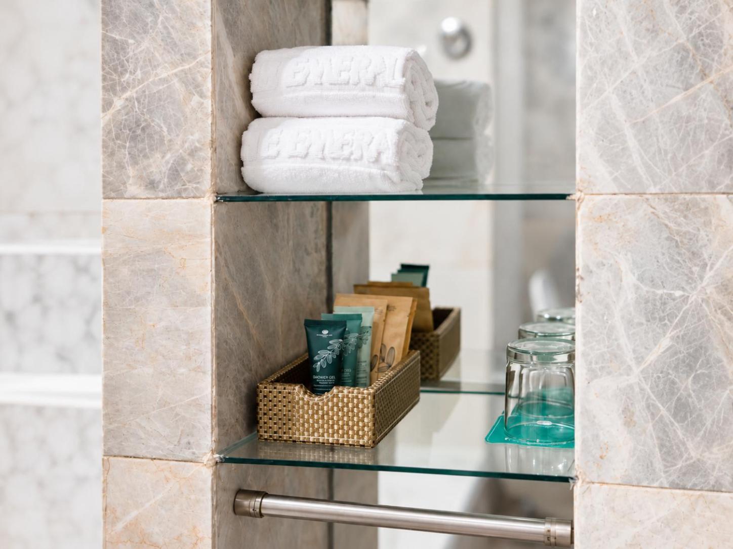 Superior Room Bathtub