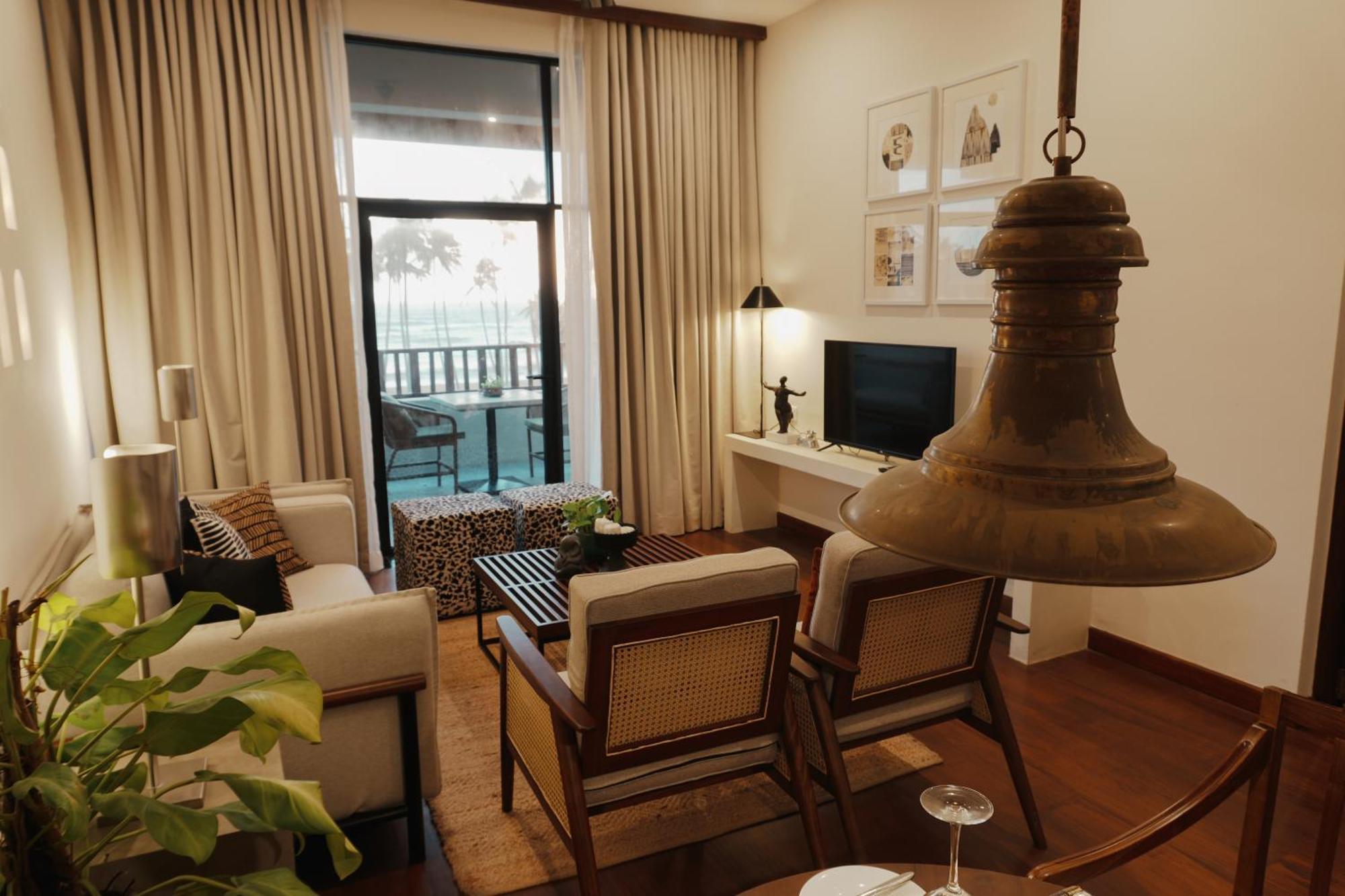 Executive Suite Sea View on Food Beverages
