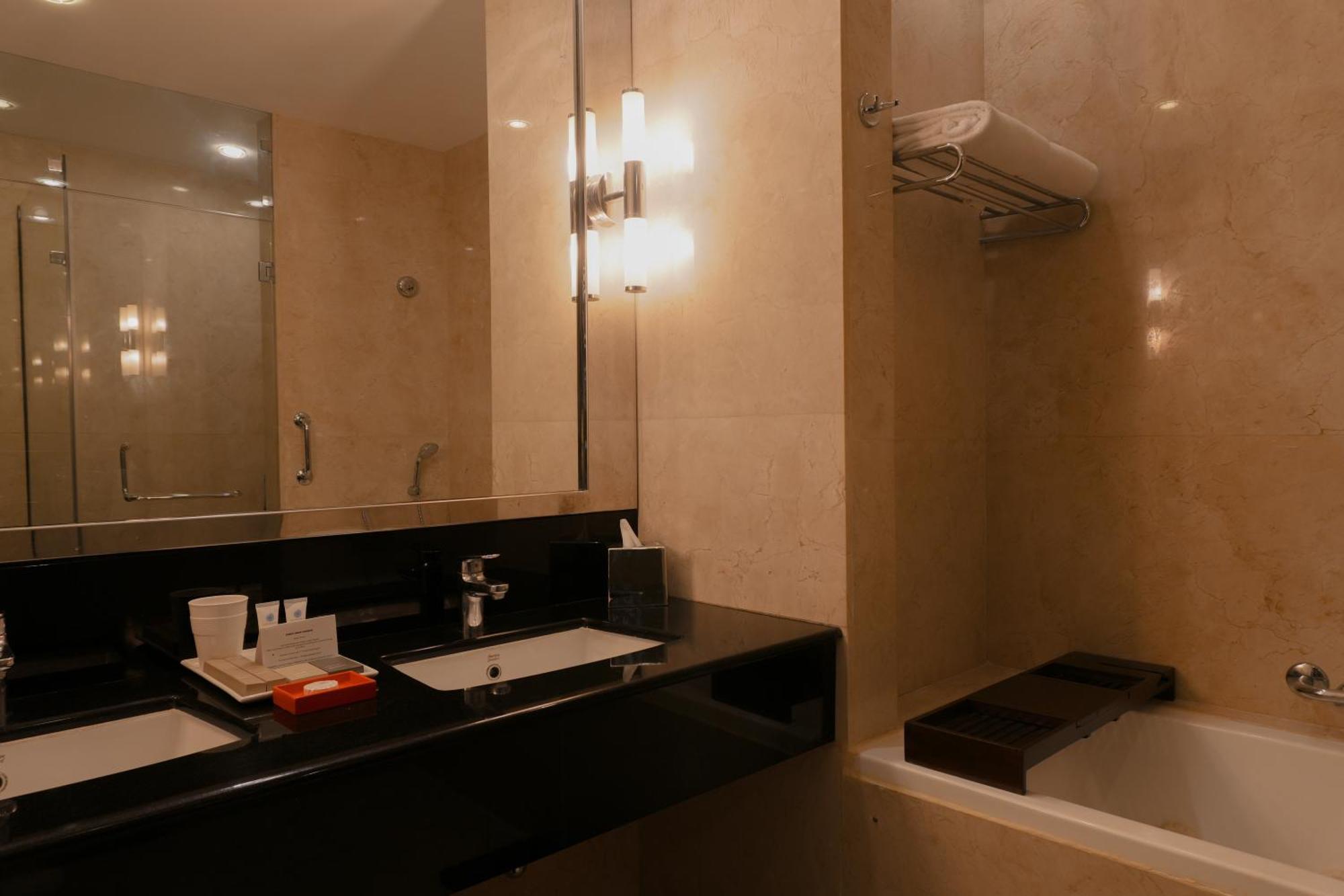 Club Suite Sea View – on Food Beverages