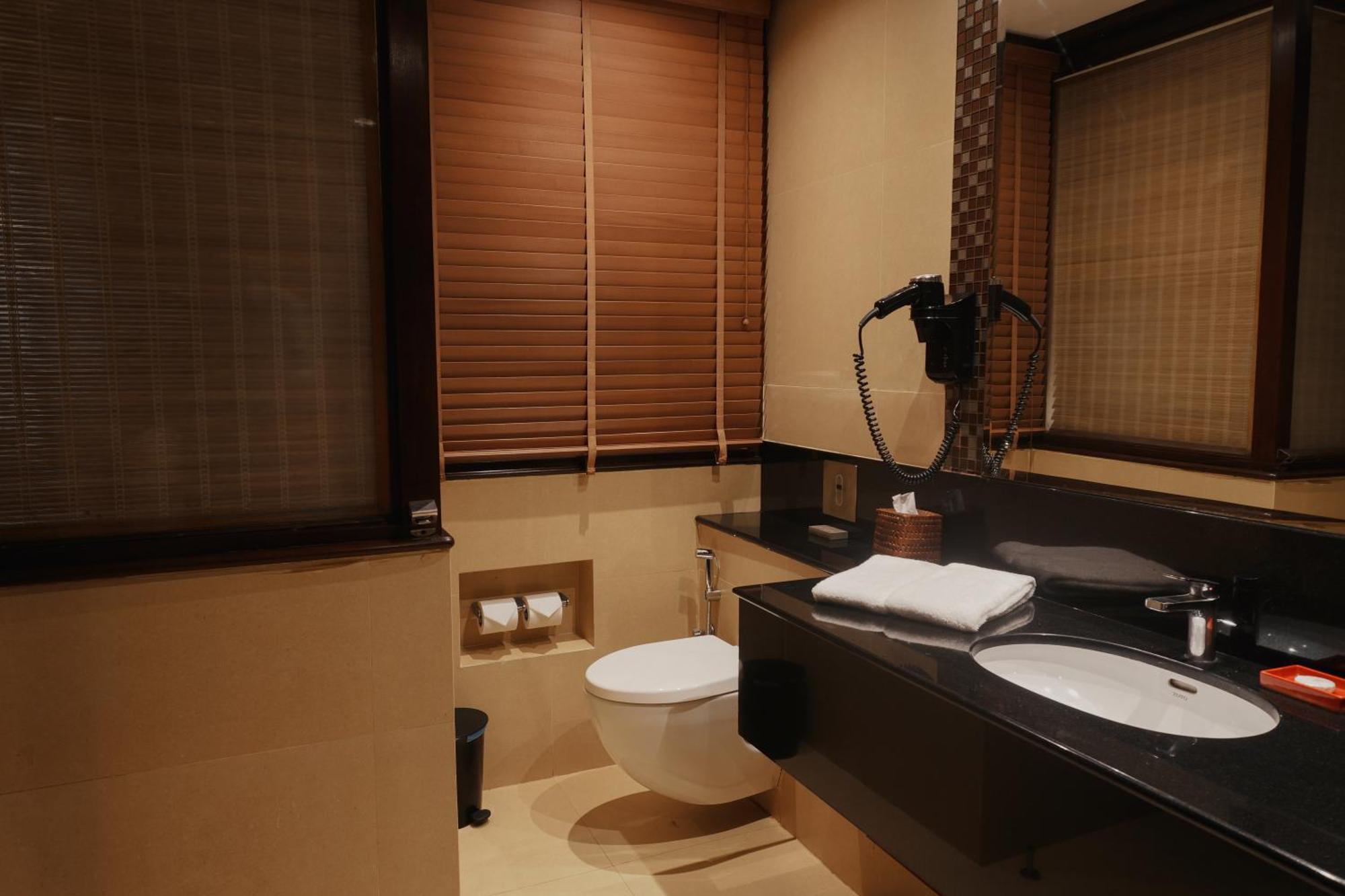 Deluxe Room Sea View – on Food Beverages