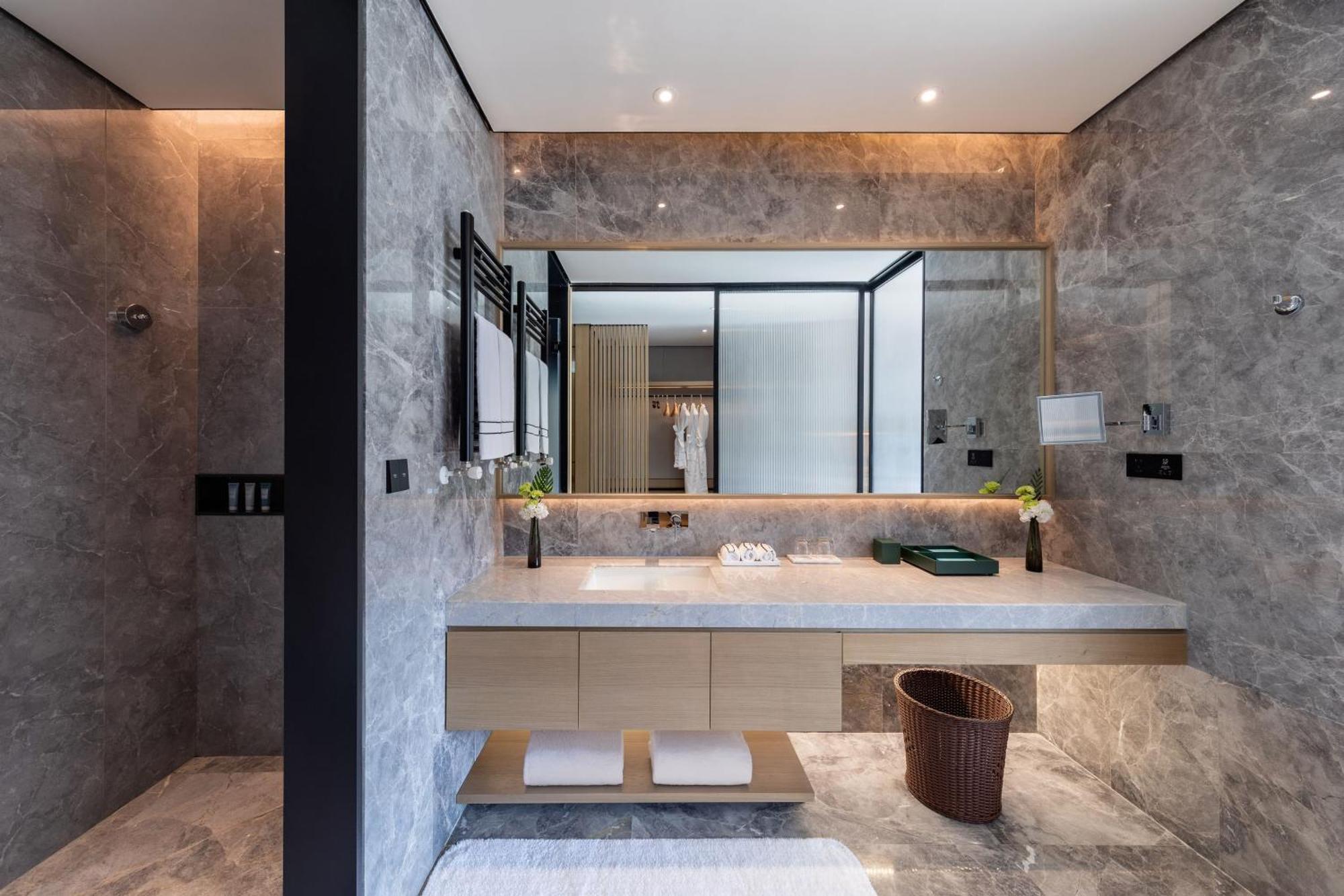The Level Duplex Room Lake View
