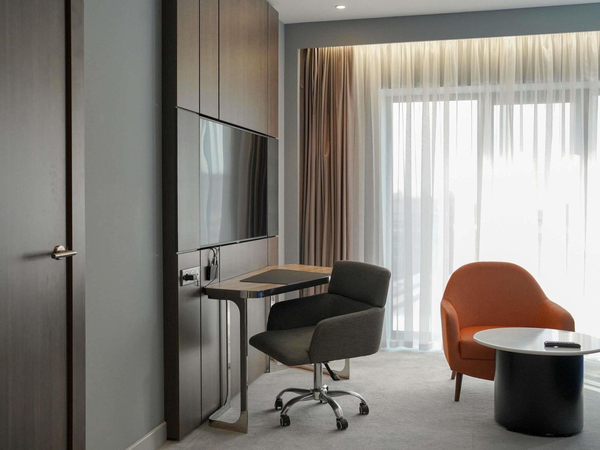Executive Queen Suite