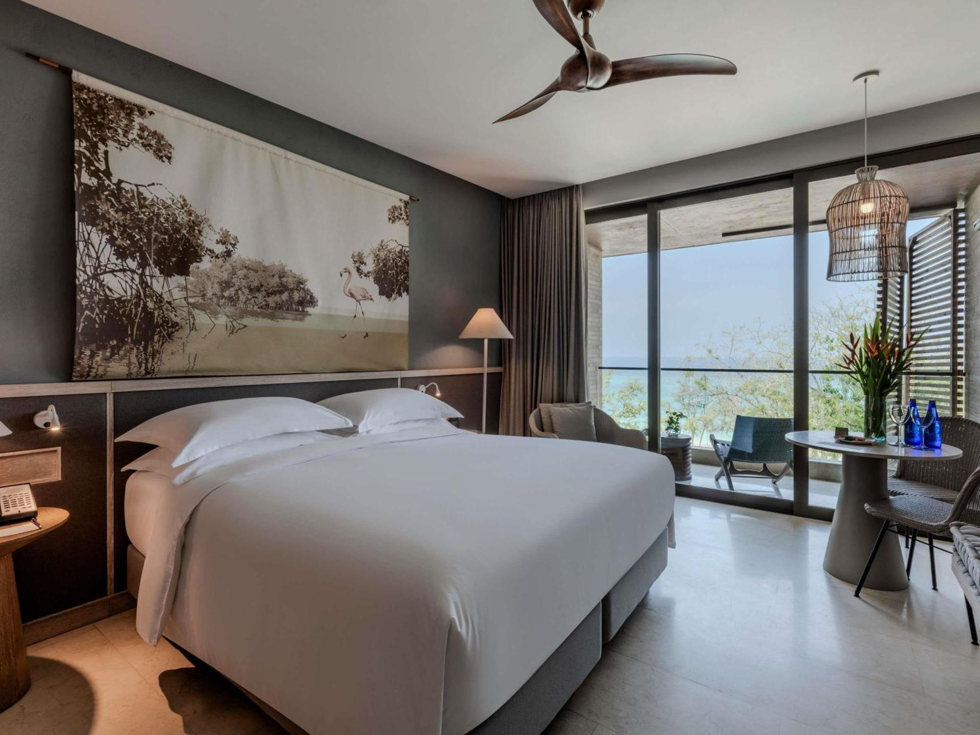Signature King Room Beach Front