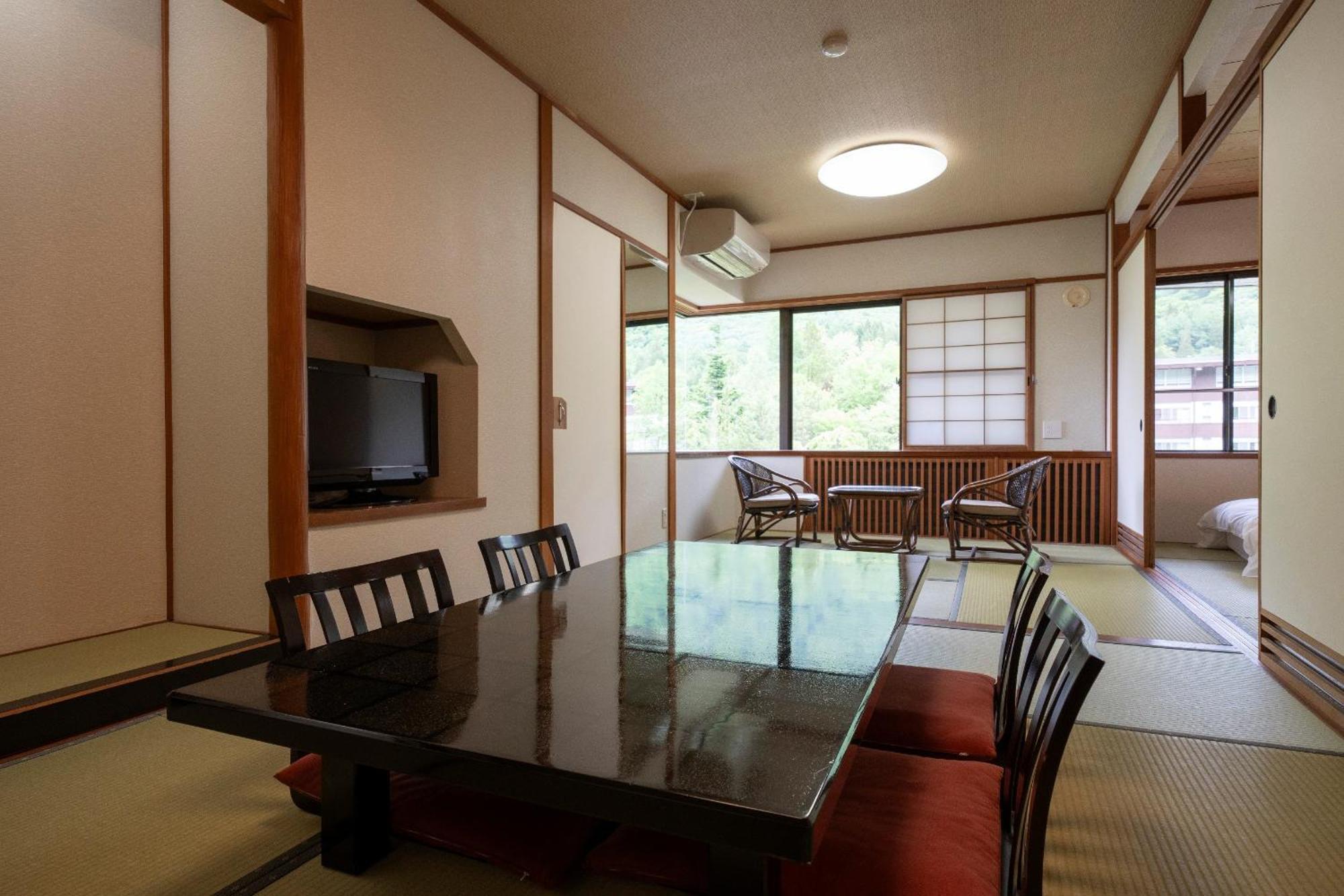 Japanese-Style Room