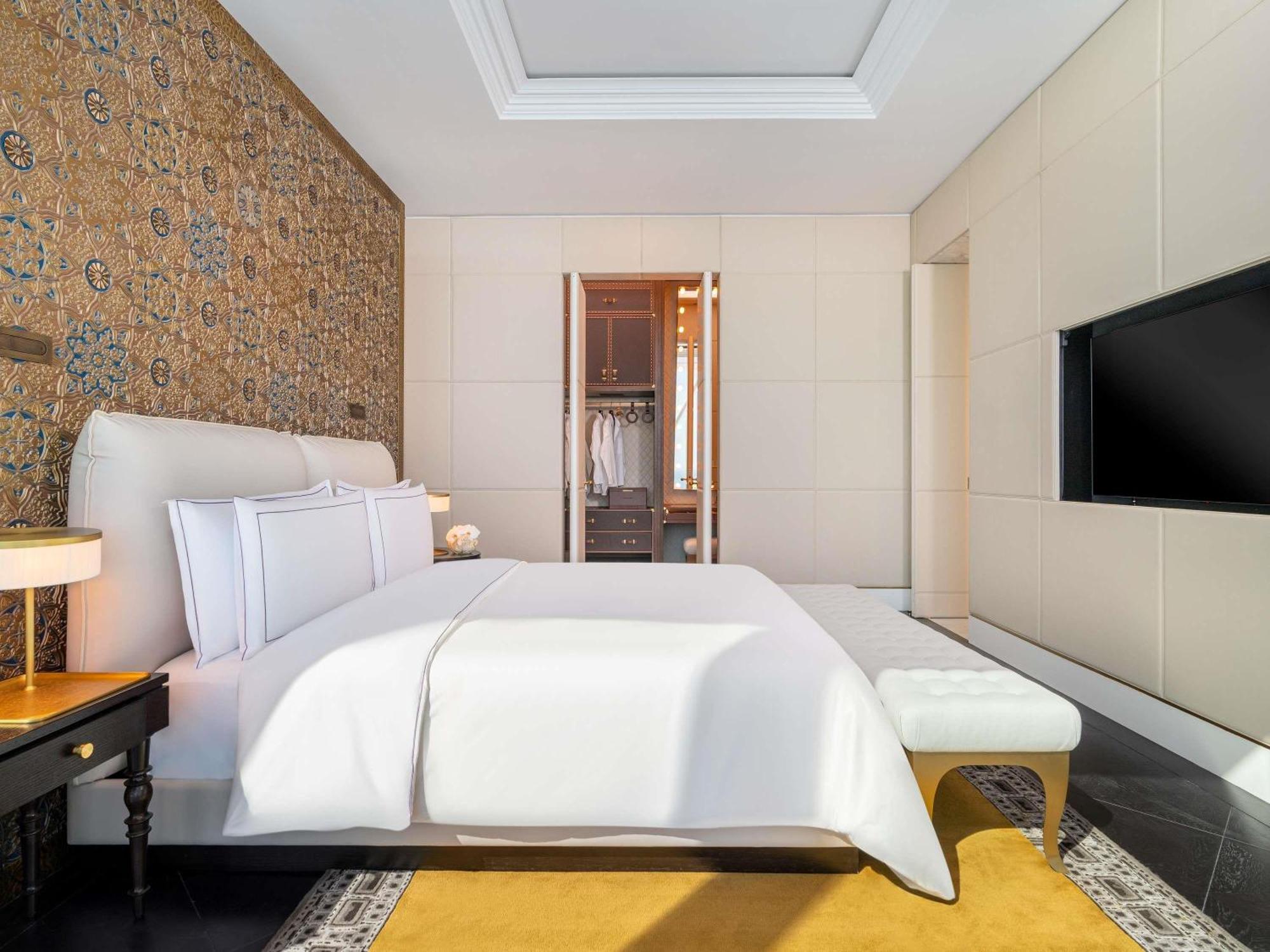 Gulf Signature Suite