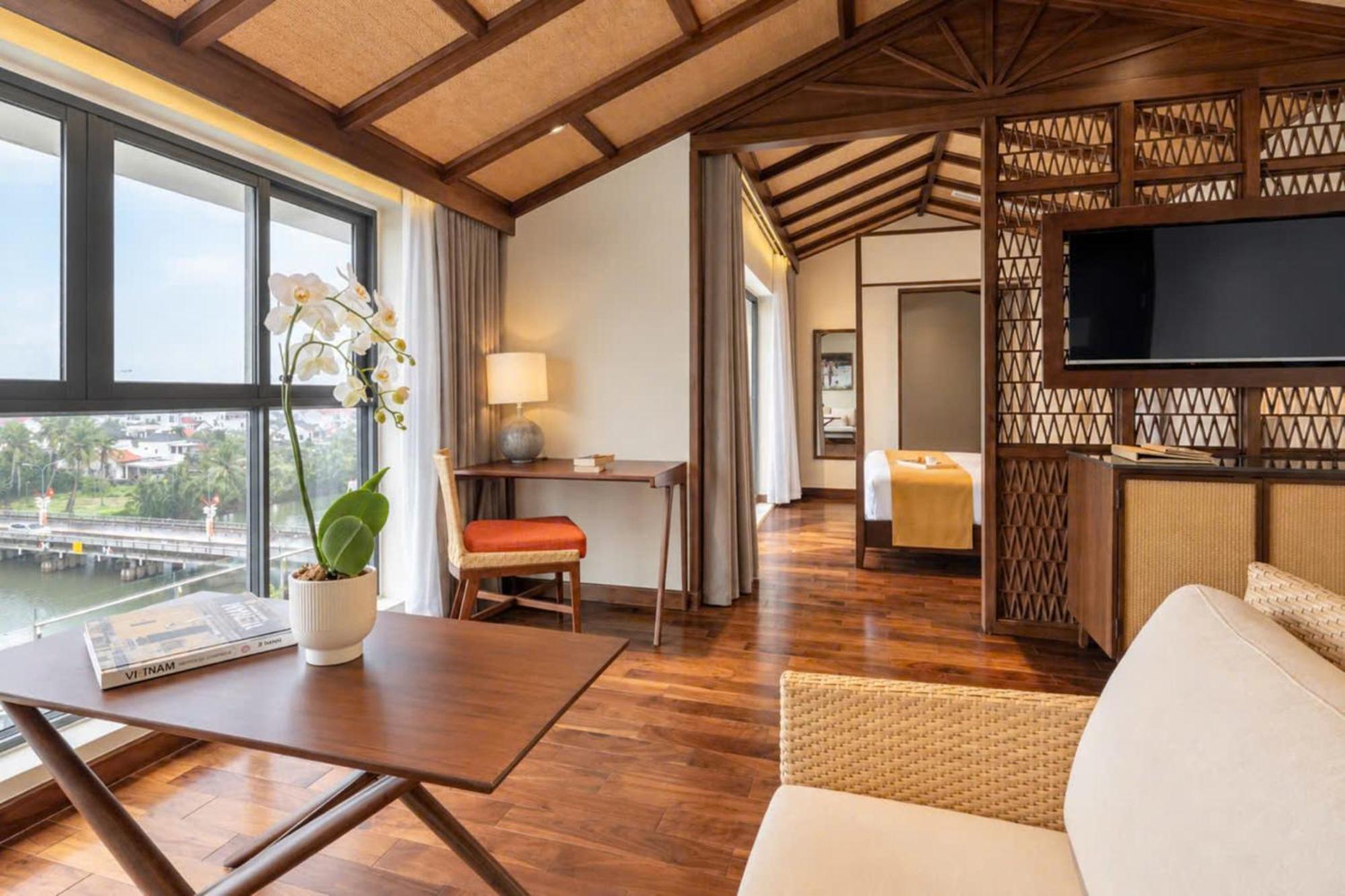 Signature Suite River View