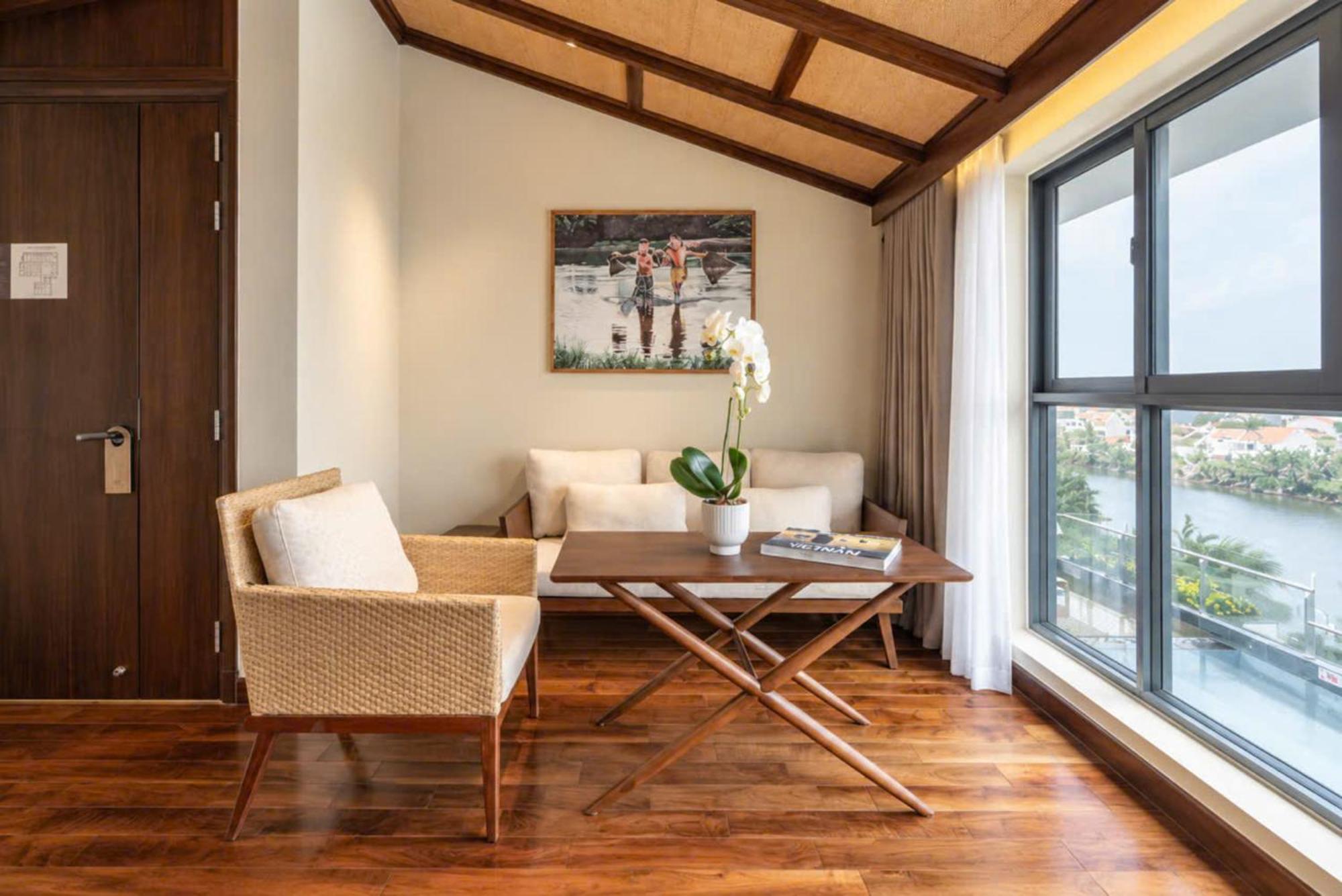 Signature Suite River View