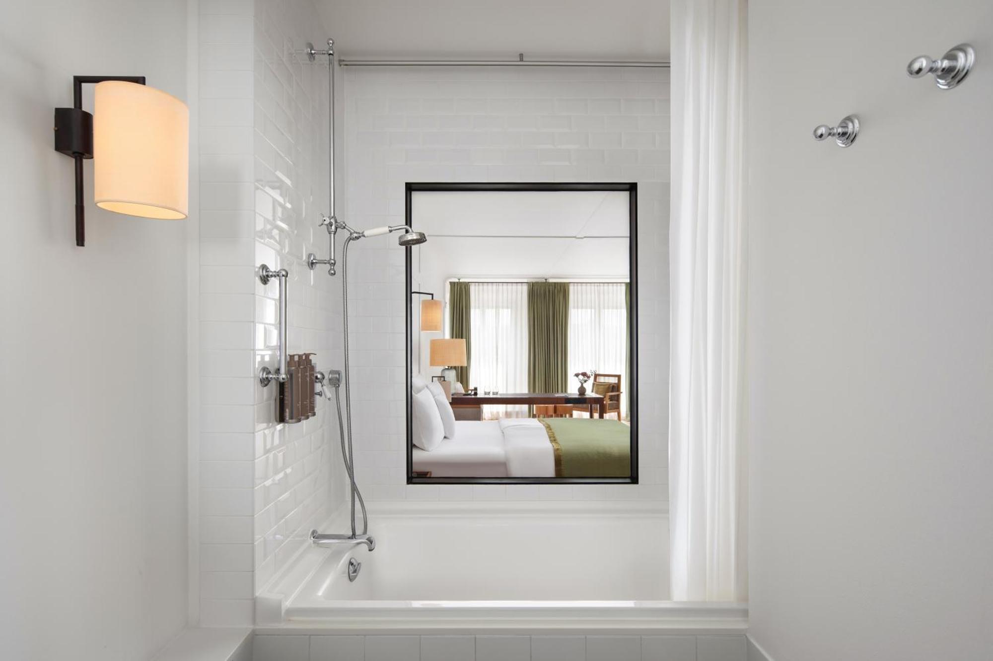 Courtyard Deluxe