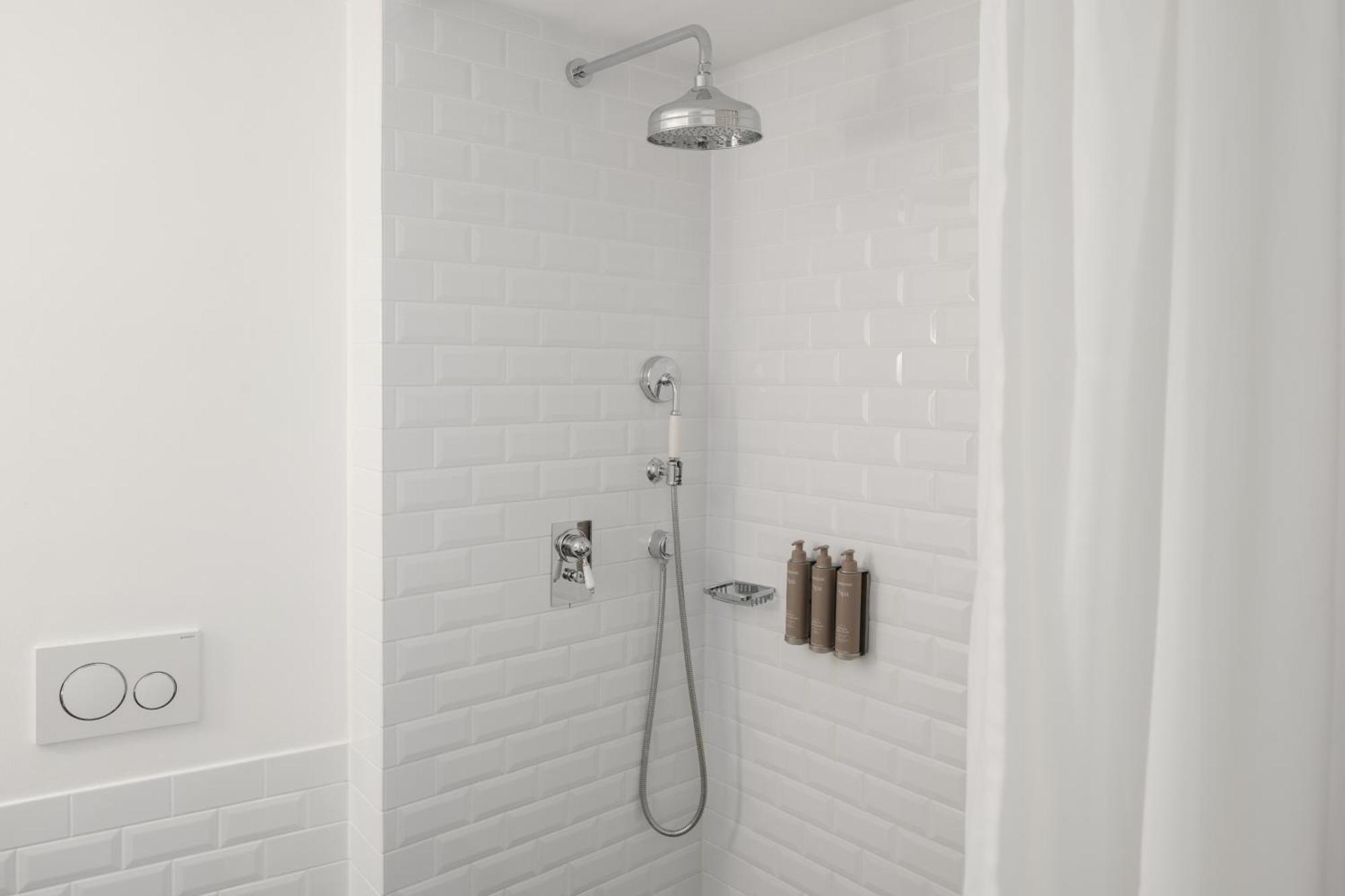 Single Room Shower