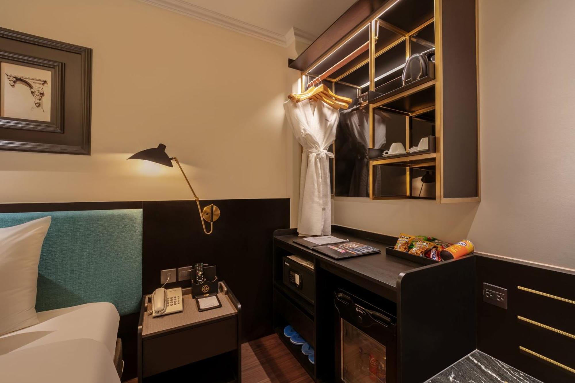 Superior Double Room No Window