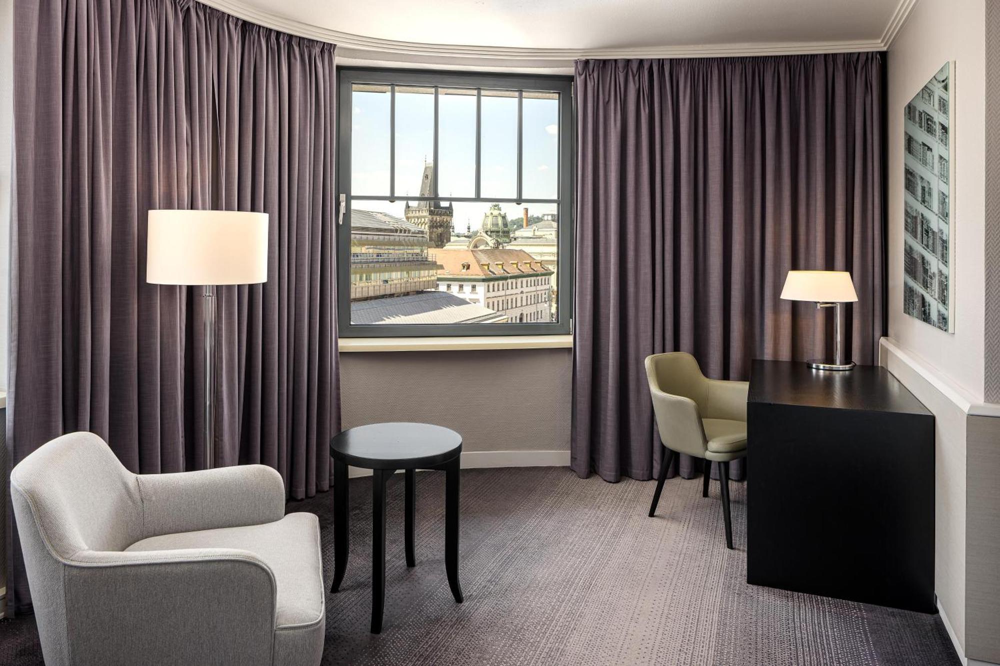 Superior King Room