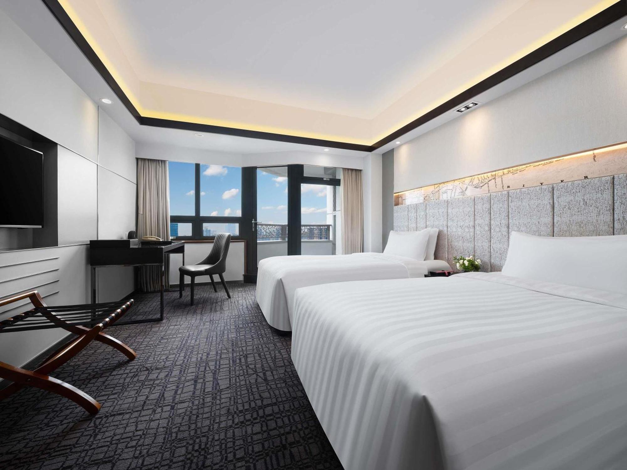 Superior Twin Room City View