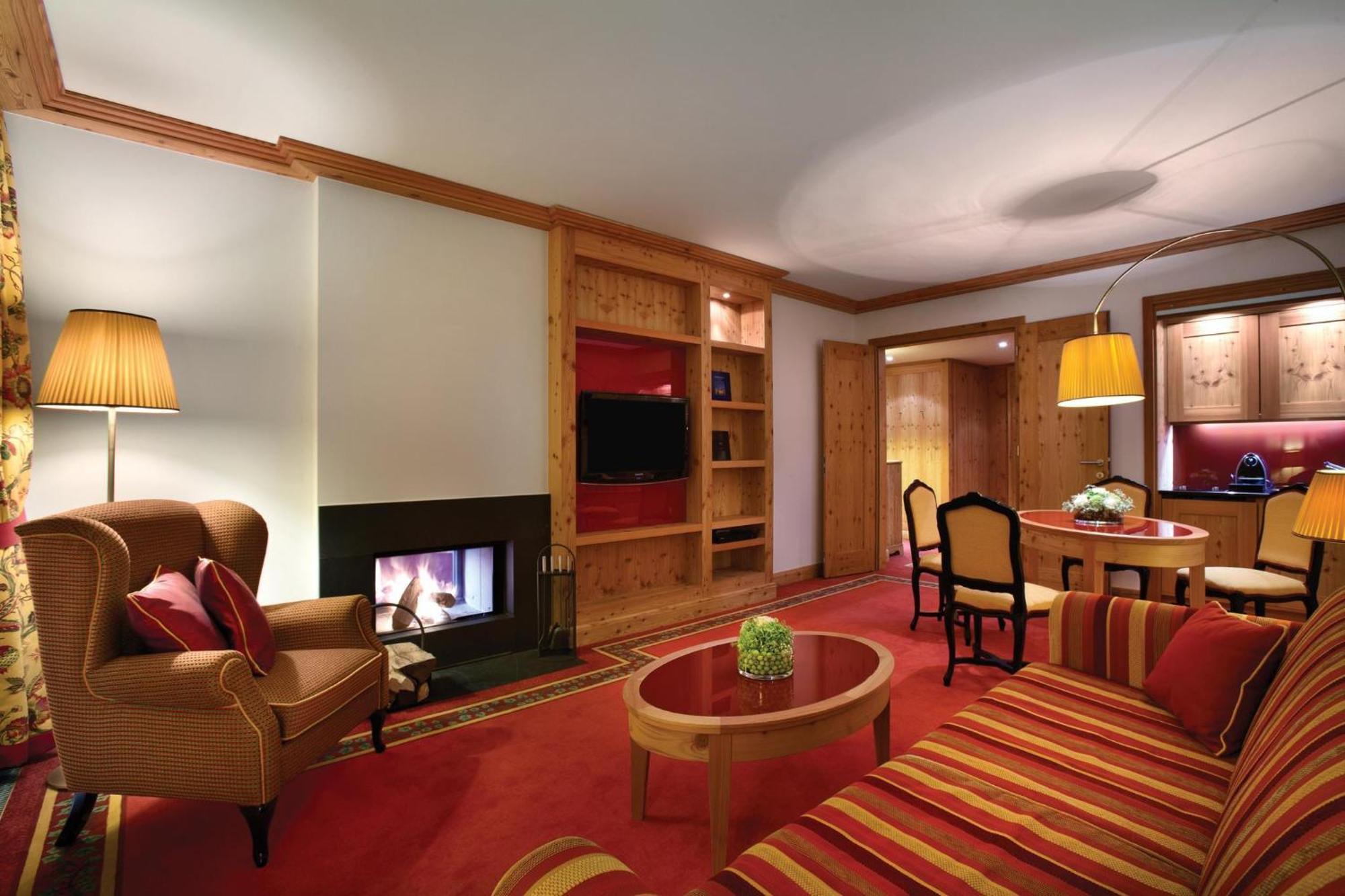 Deluxe Suite